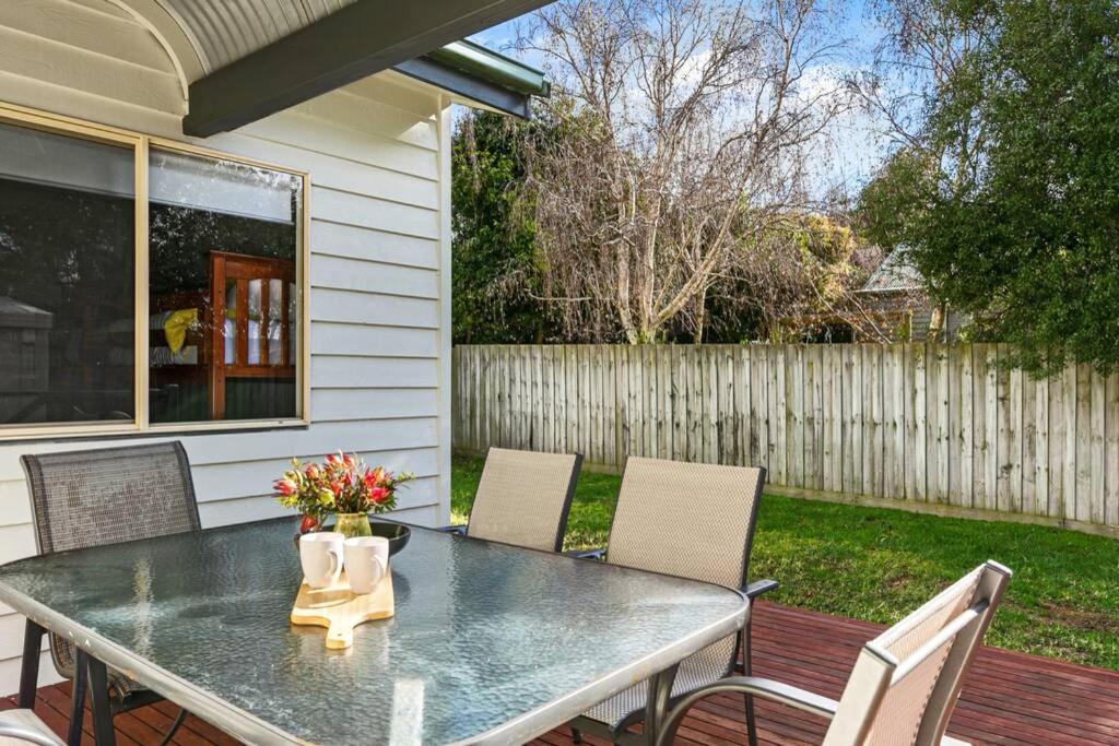 Five-Bedroom House photo 2