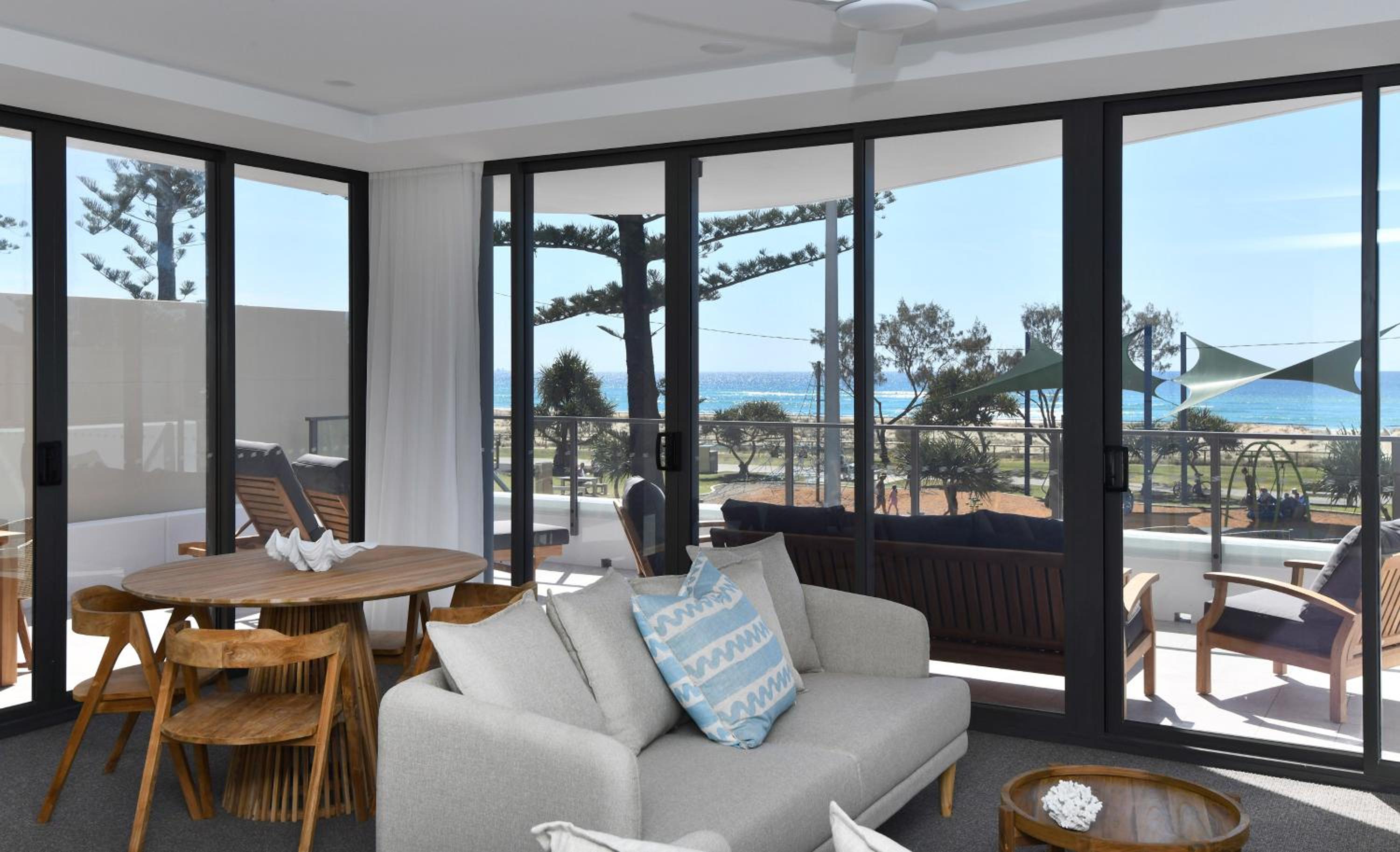 2 Bedroom Oceanfront - Photo 2