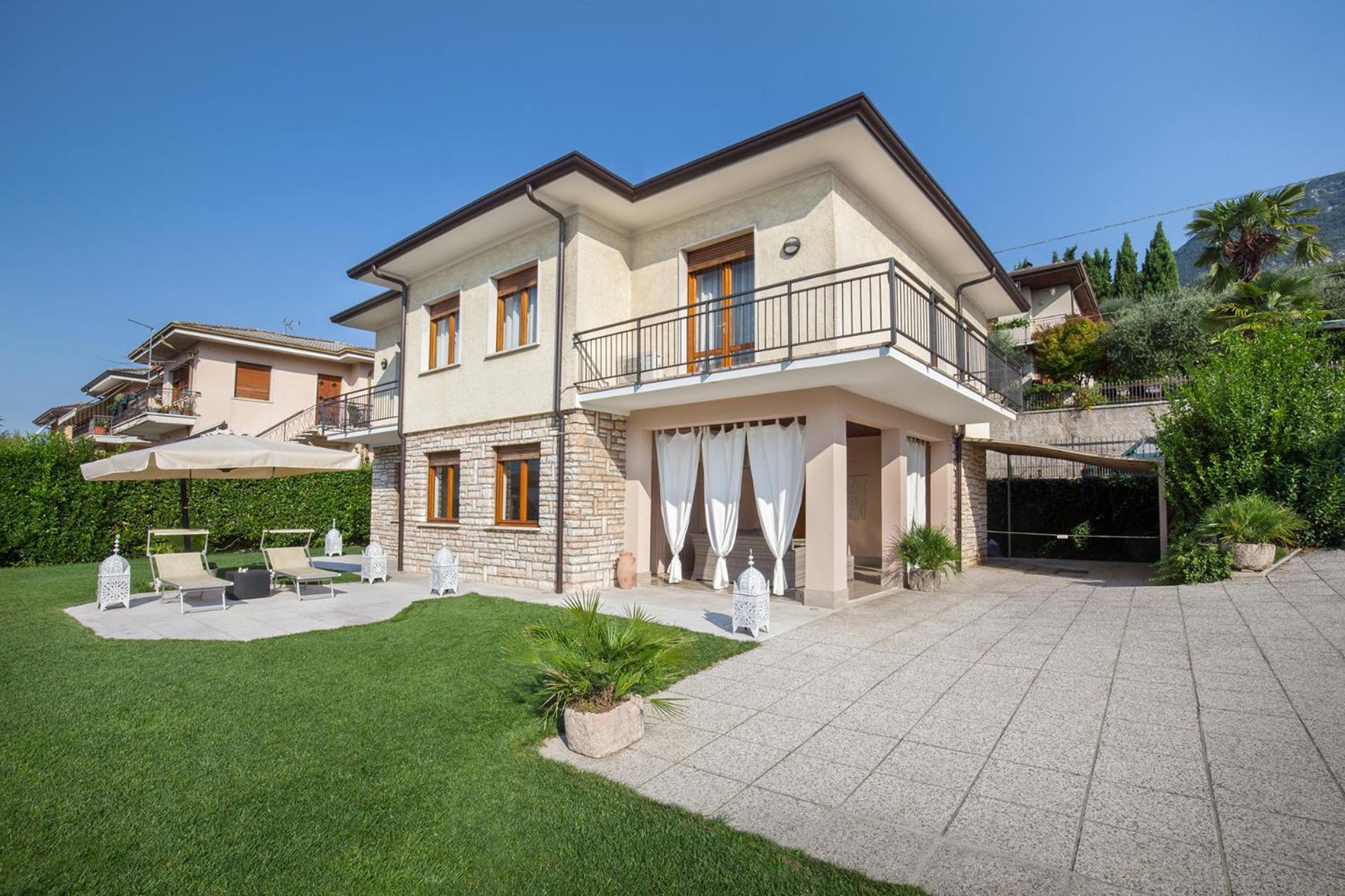 Three-Bedroom Villa photo 2