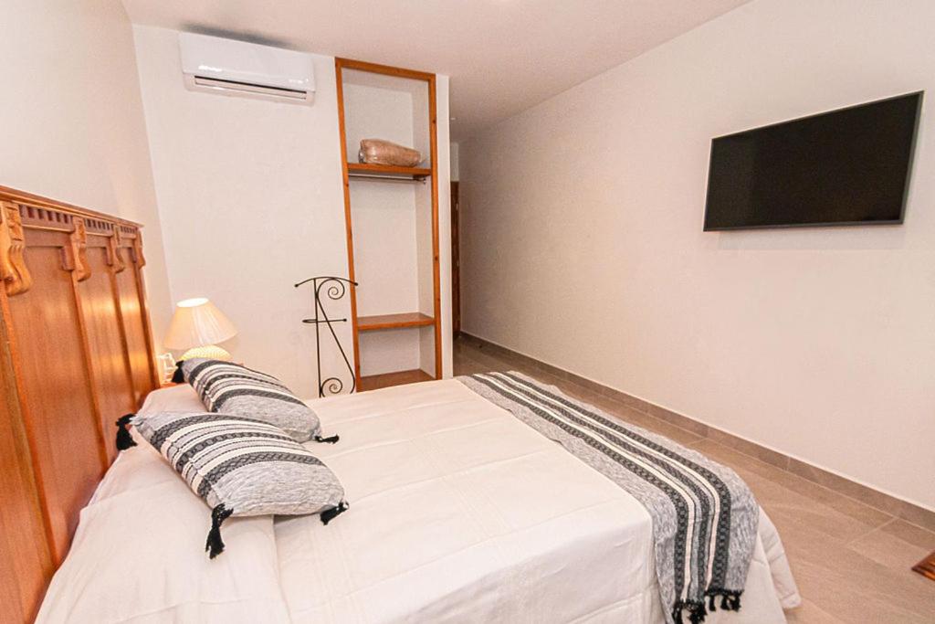 Double Room - Photo 2