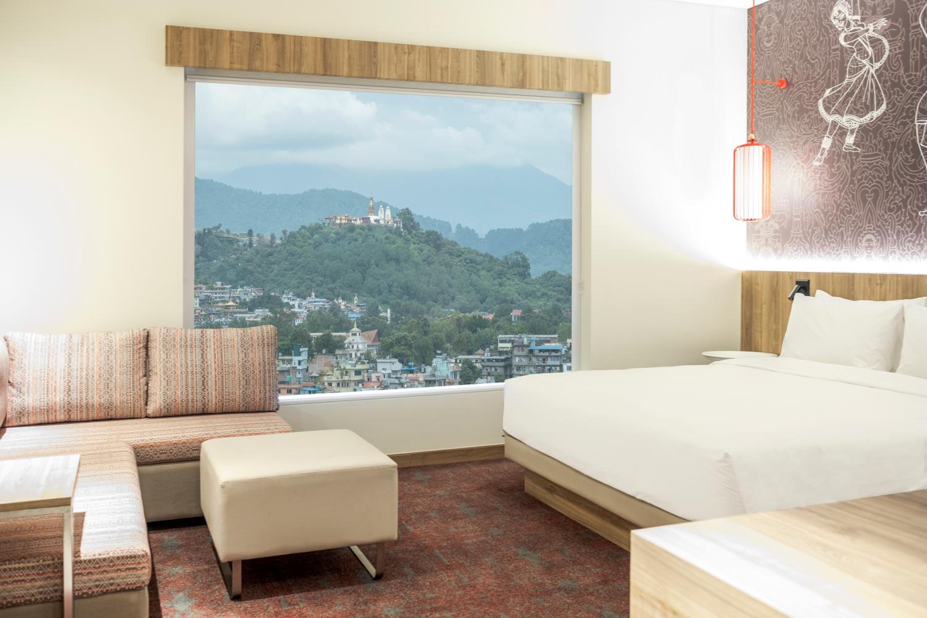 King Room with Sofa Bed, City View, 15% disc on Food, Soft Beverages & Laundry - Photo 4
