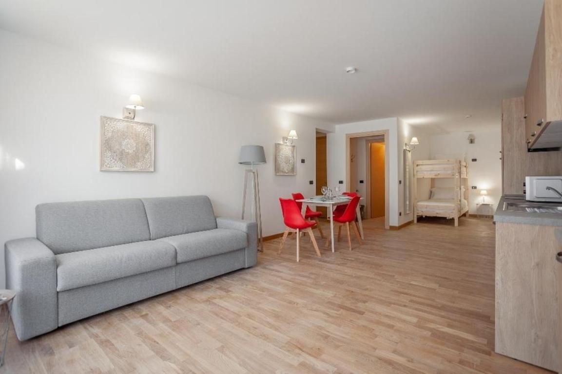 Apartment 14