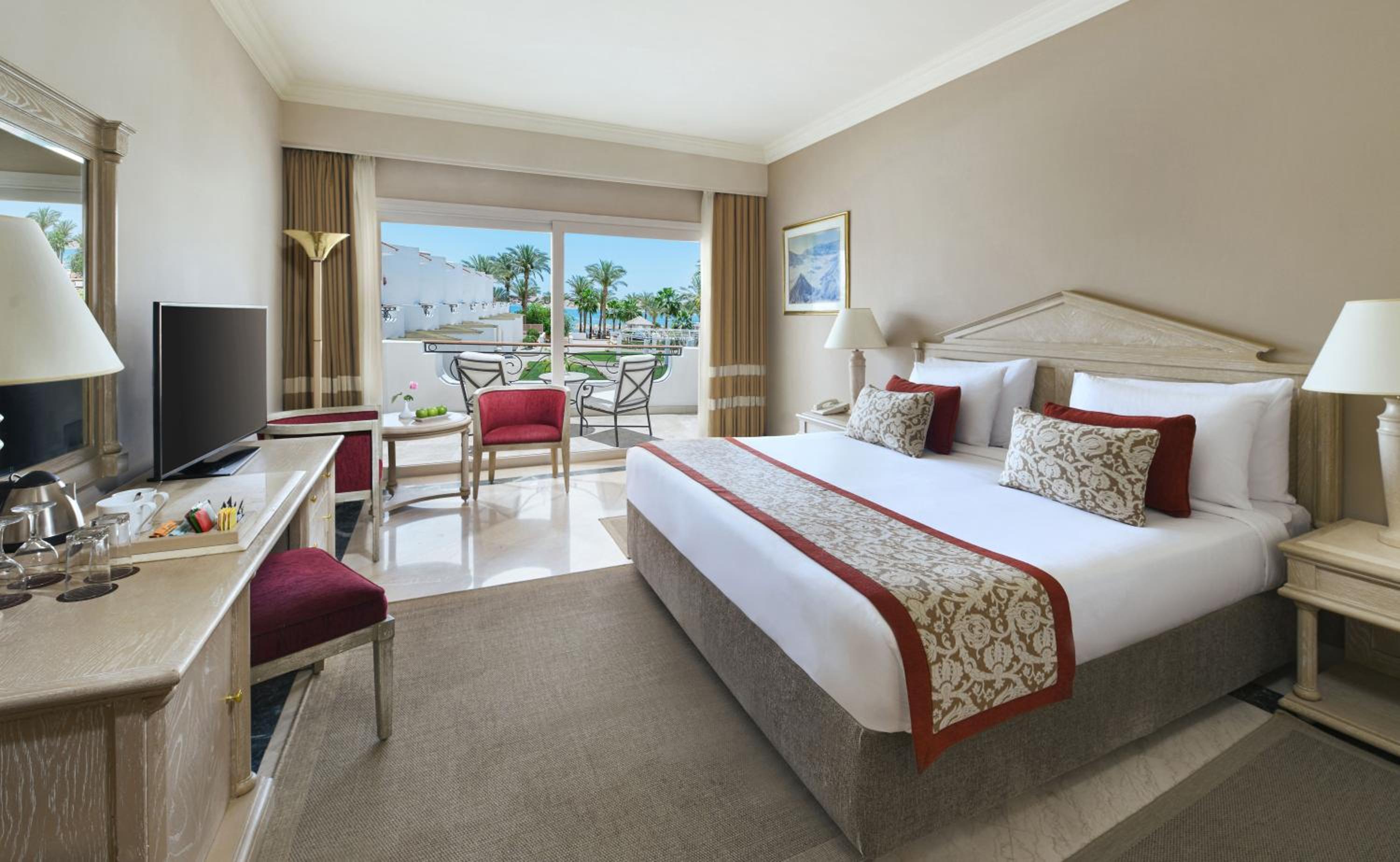 Superior Queen or Twin Bed Sea View