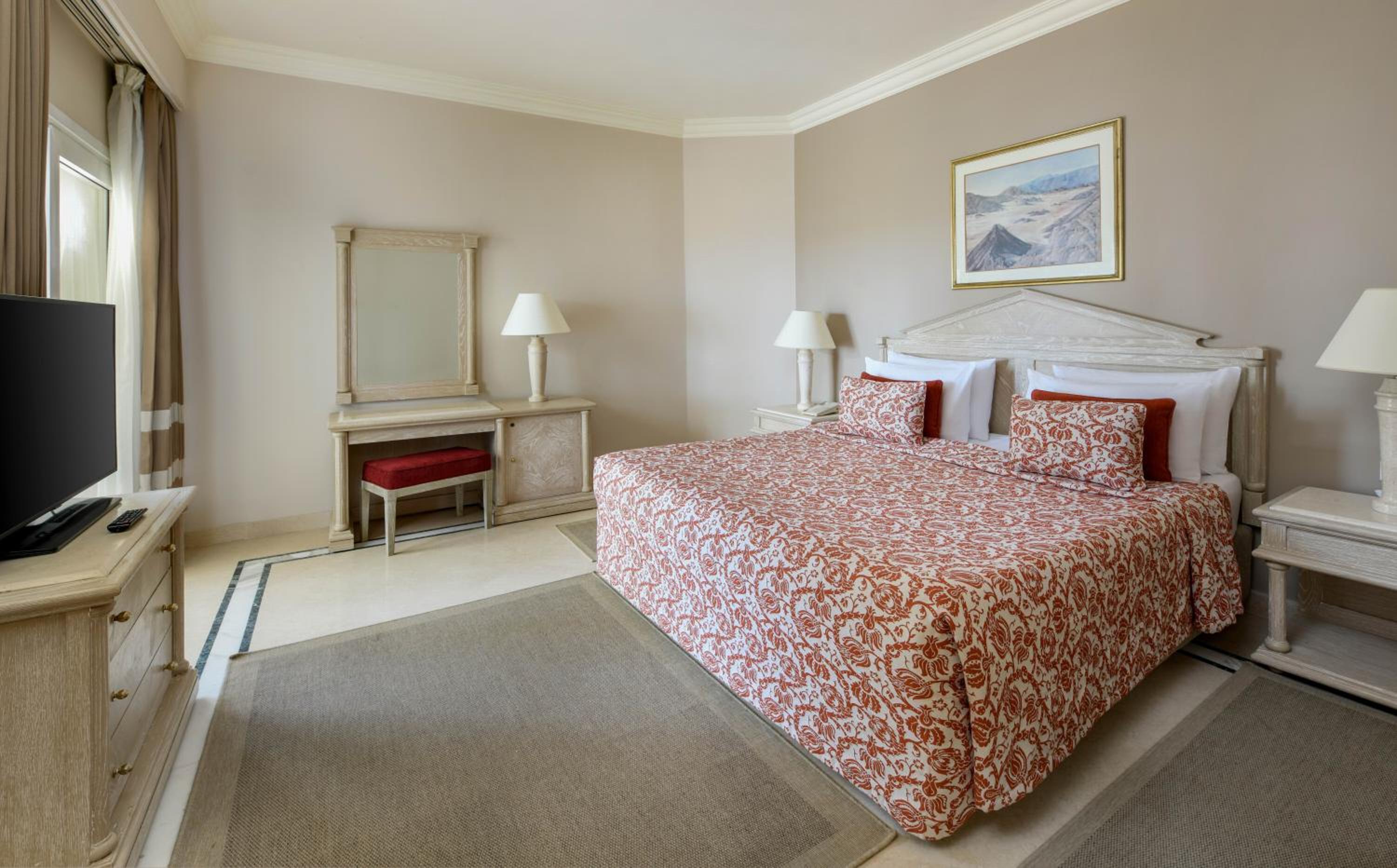Junior Suite Queen Bed Sea View