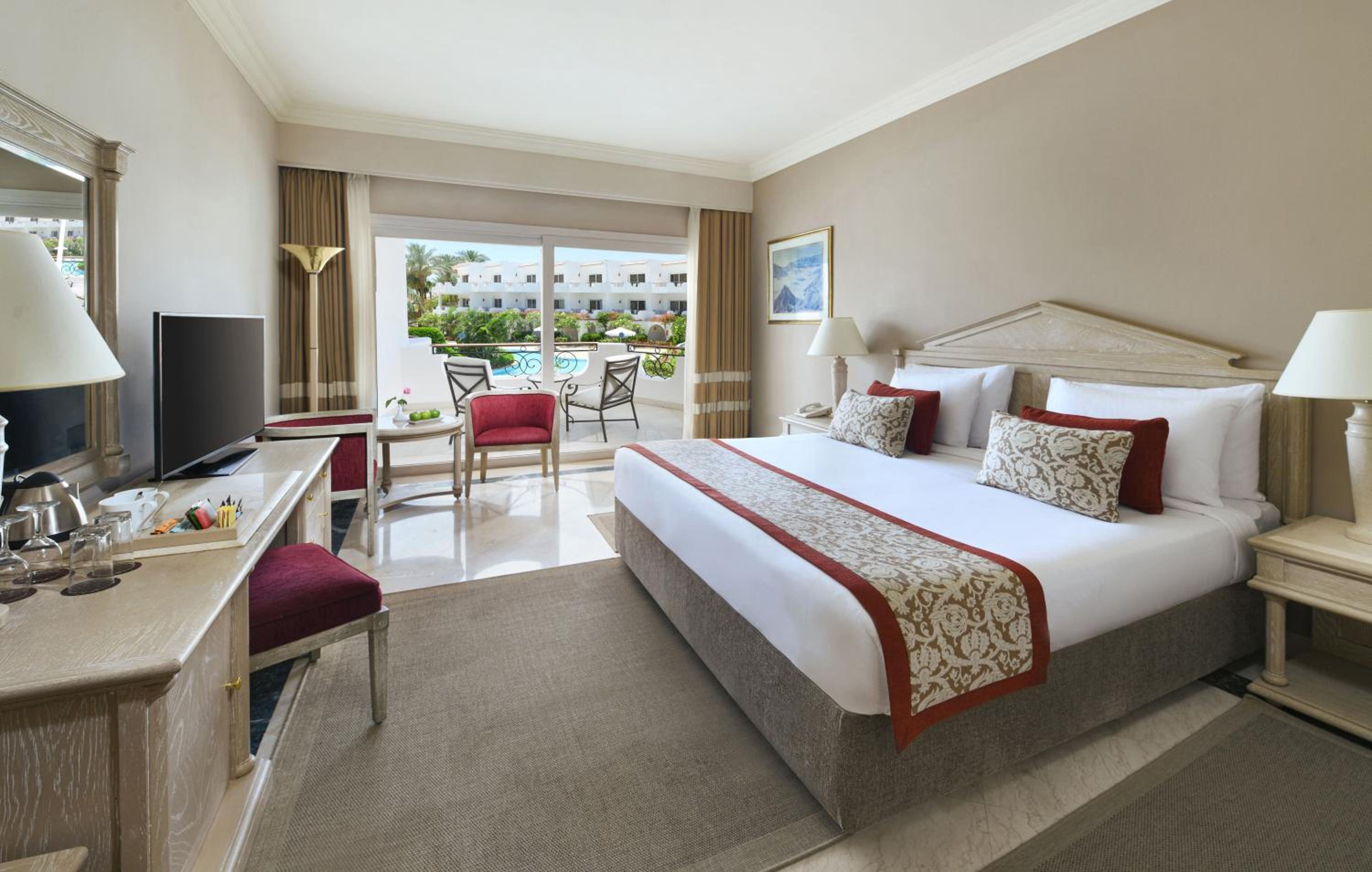 Superior Queen or Twin Bed Garden View