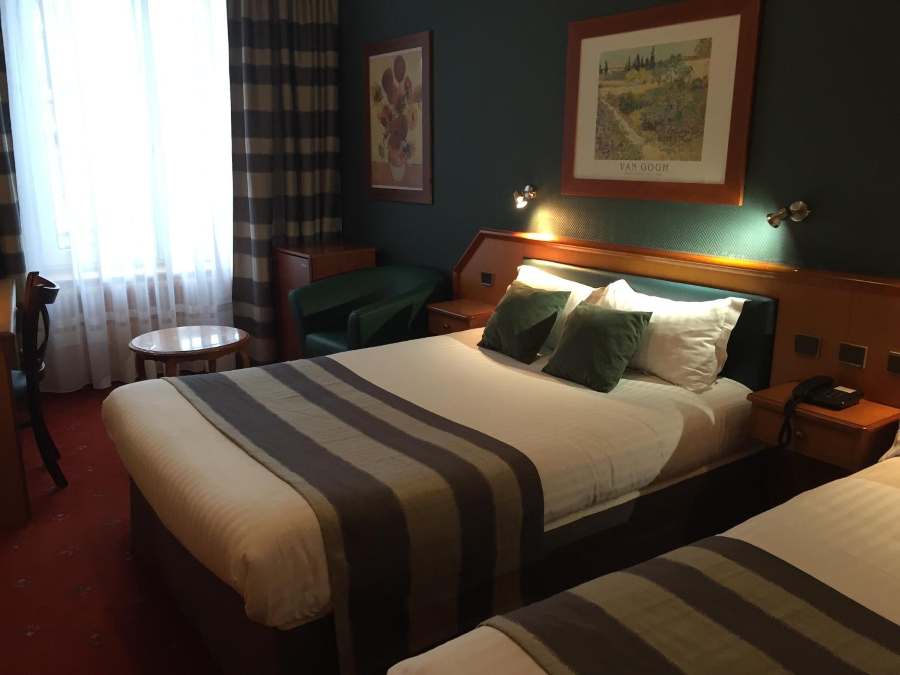 Twin Room - Photo 1