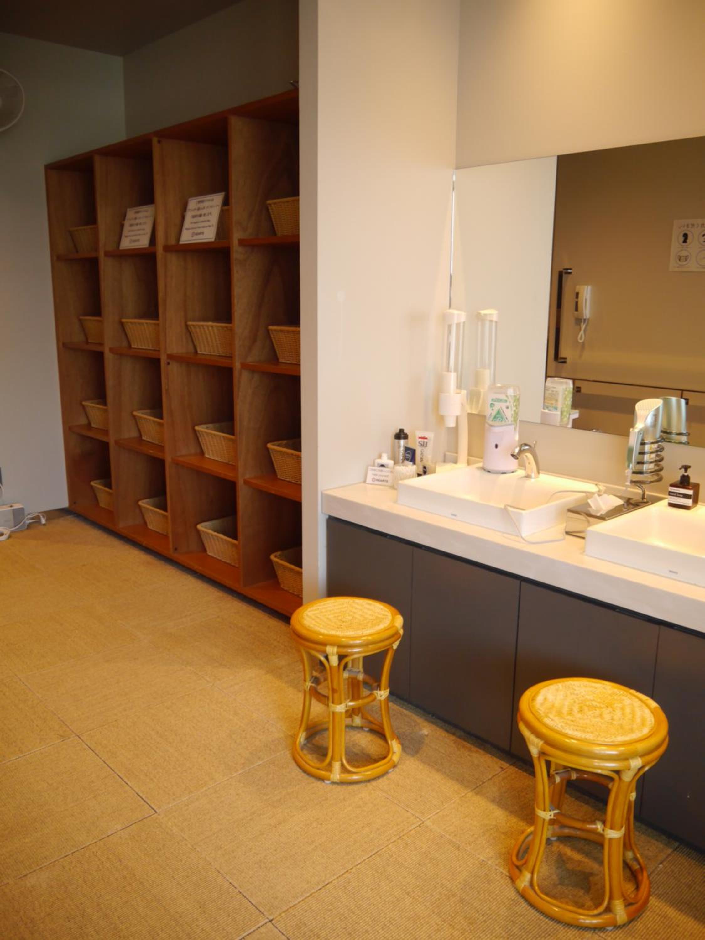 Capsule Room for Female  photo 2