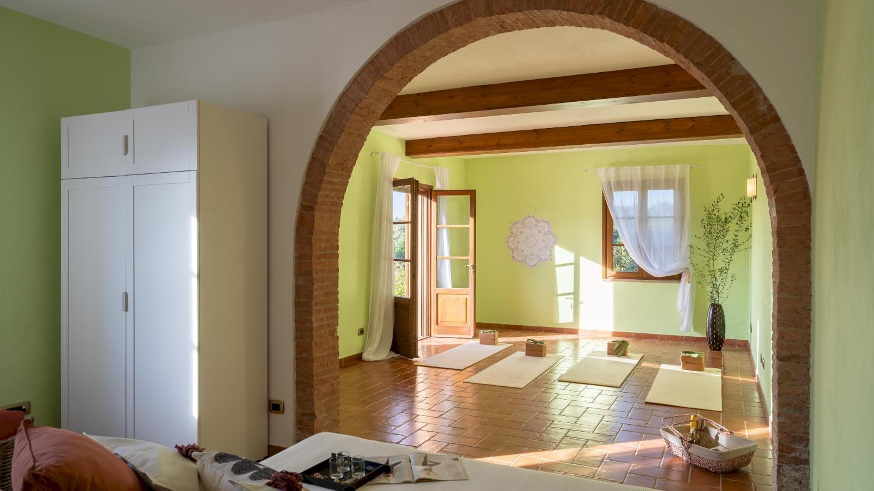 Six-Bedroom Villa  photo 3