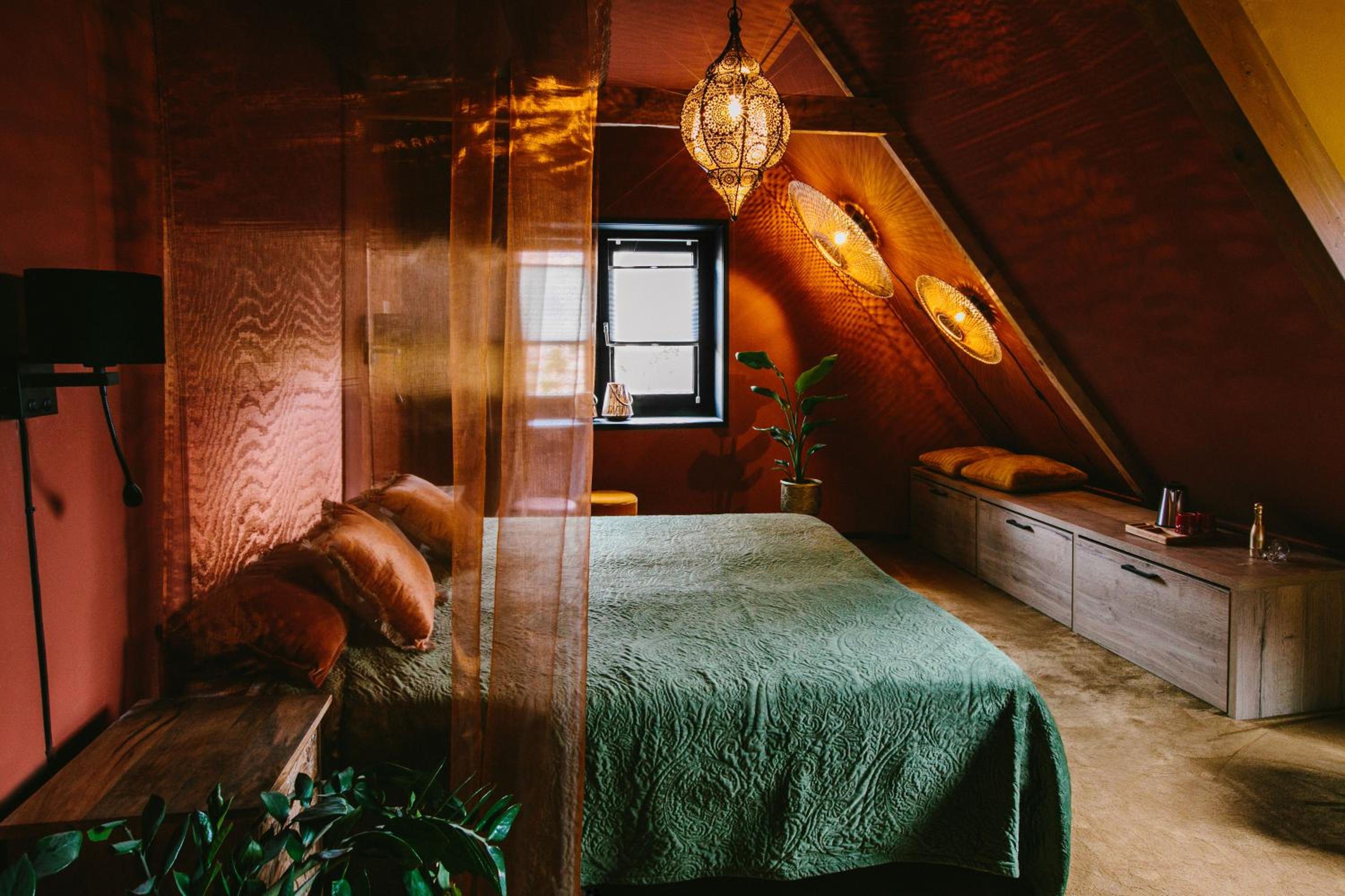 Deluxe Room - Photo 3