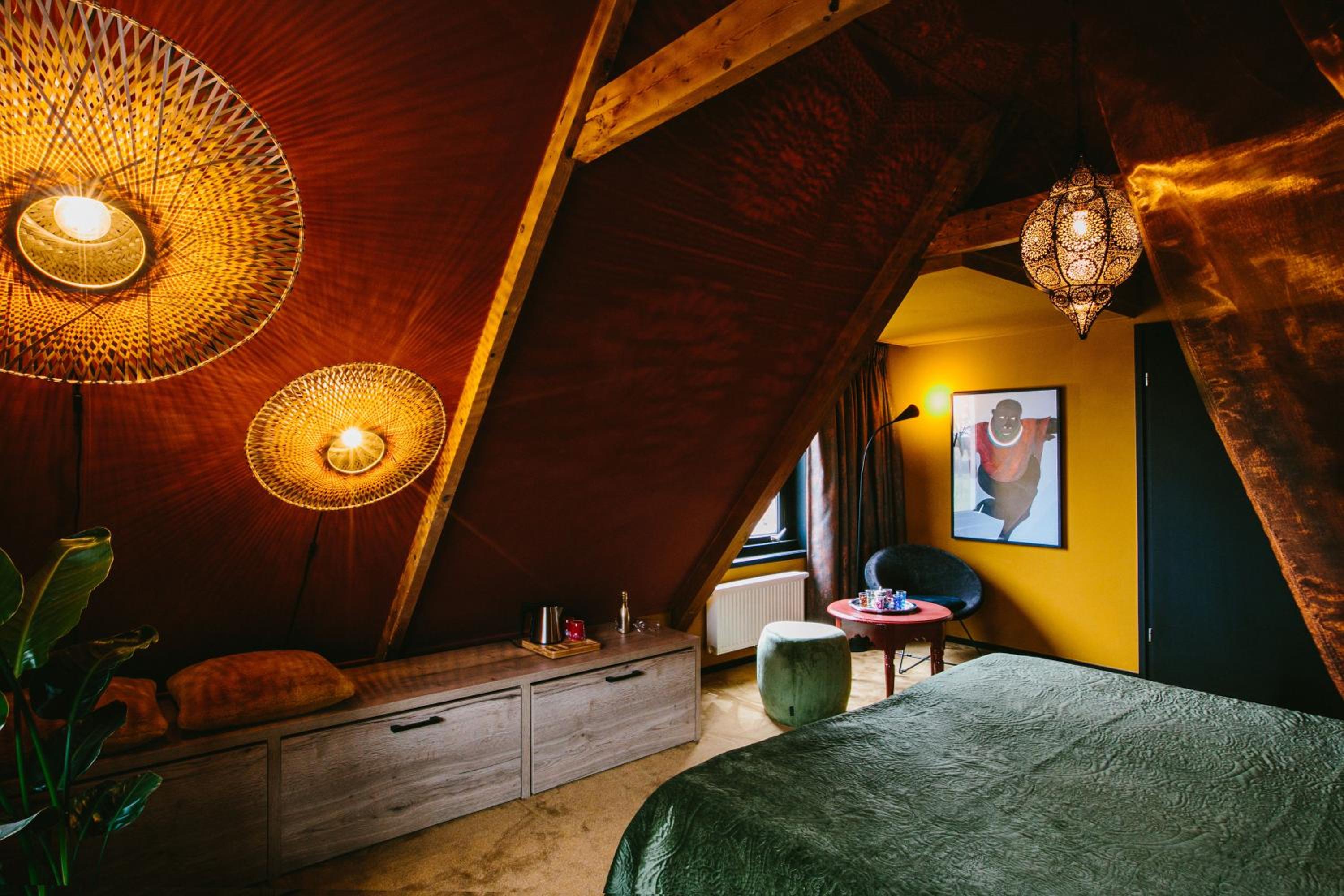 Deluxe Room - Photo 4