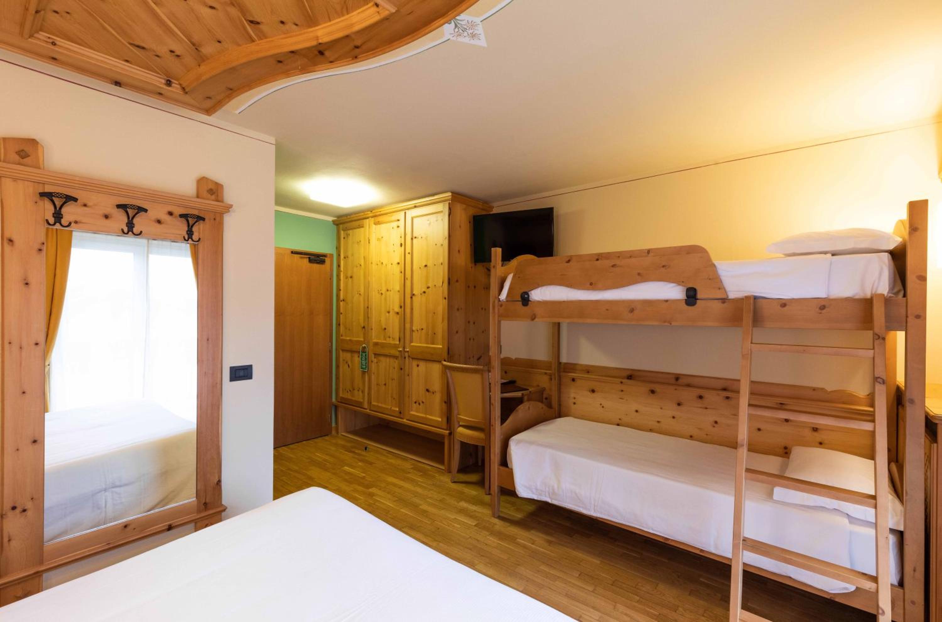 Standard Quadruple Room photo 2
