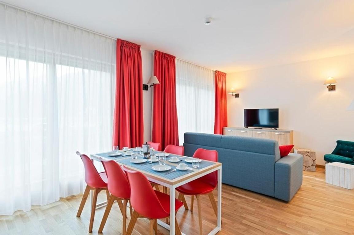 Apartment 53