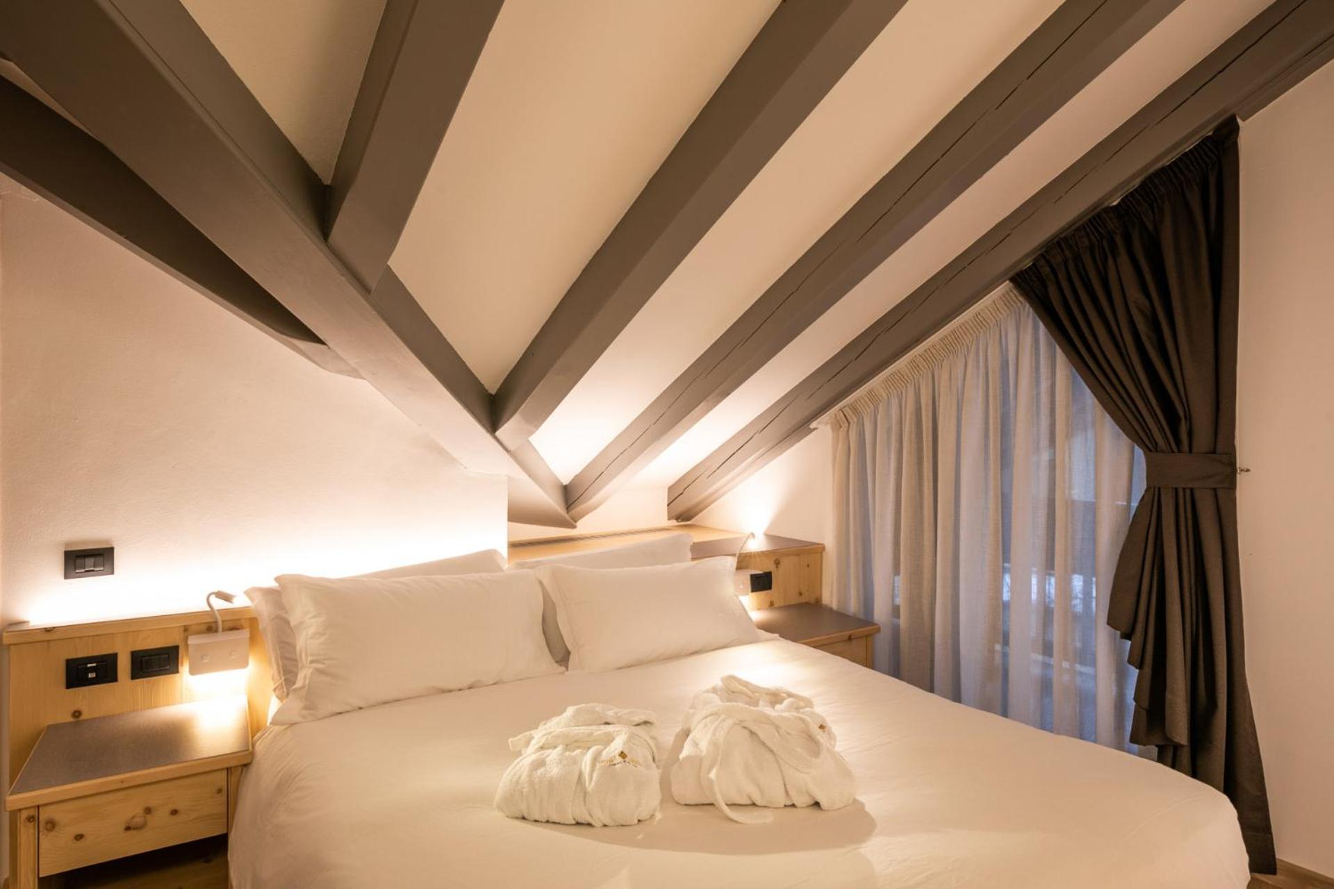 Standard Double or Twin Room photo 3