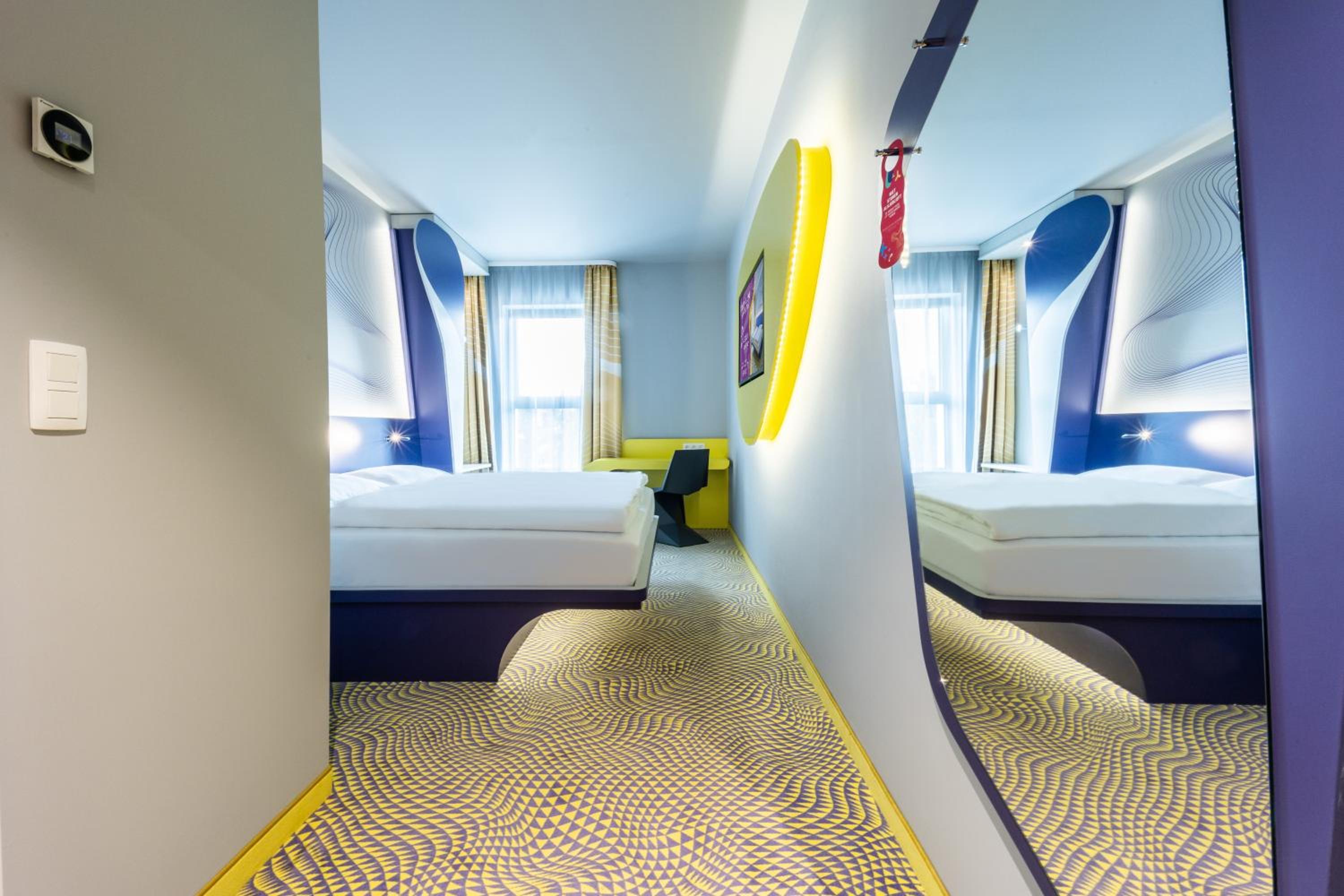 Design Room - Photo 11