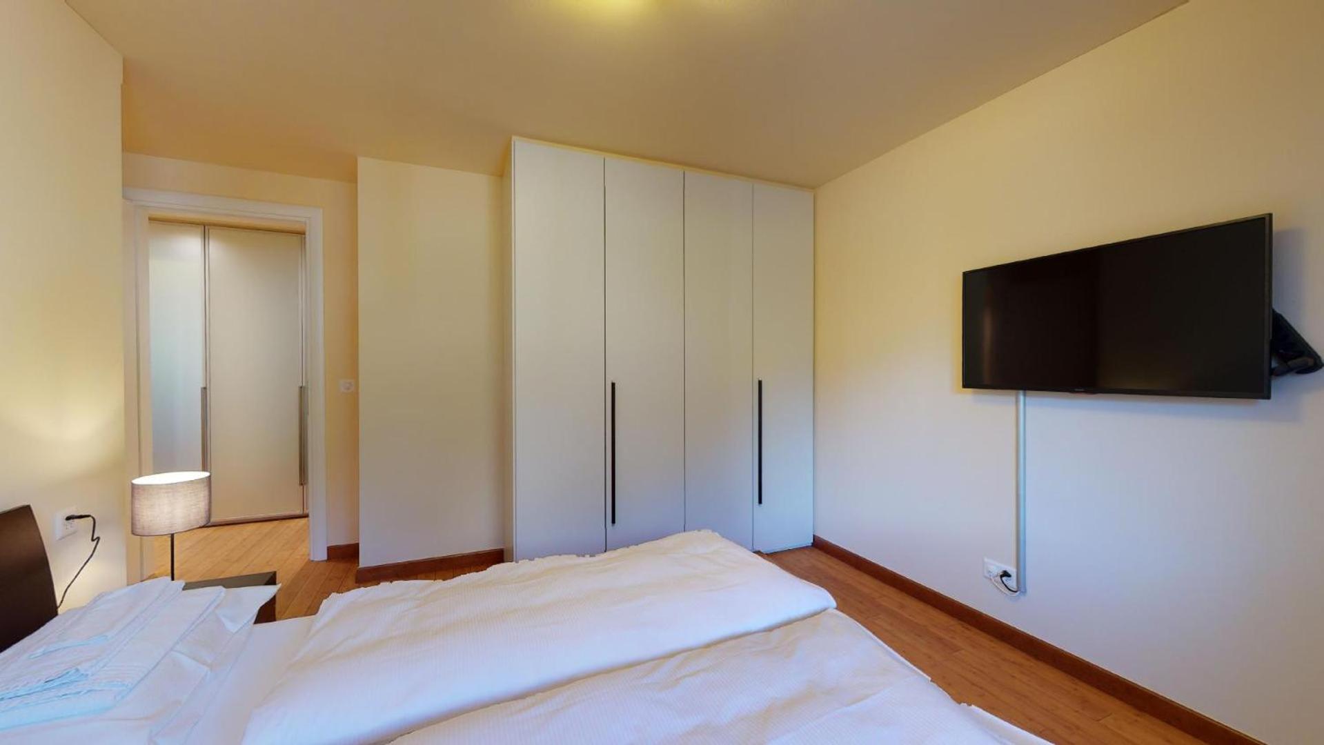 Apartment with Balcony photo 3