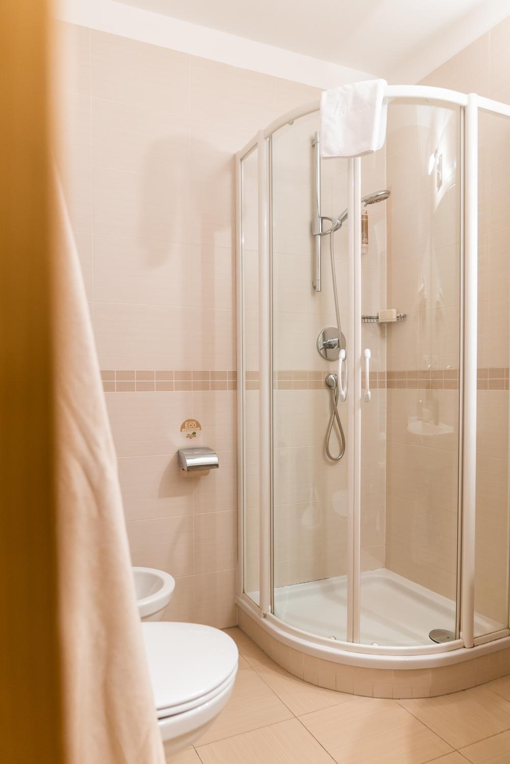 Comfort Double or Twin Room photo 3