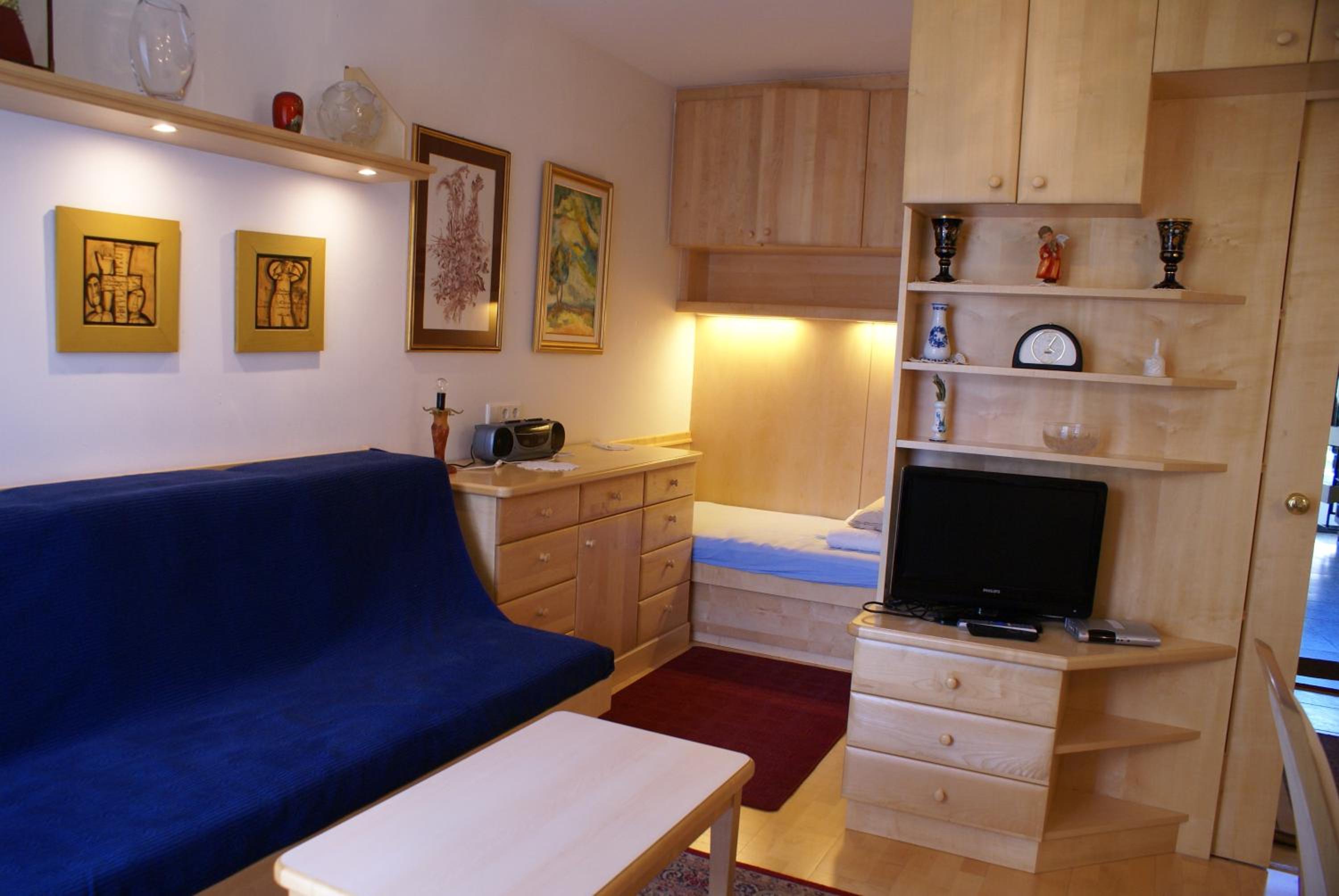 Studio photo 1