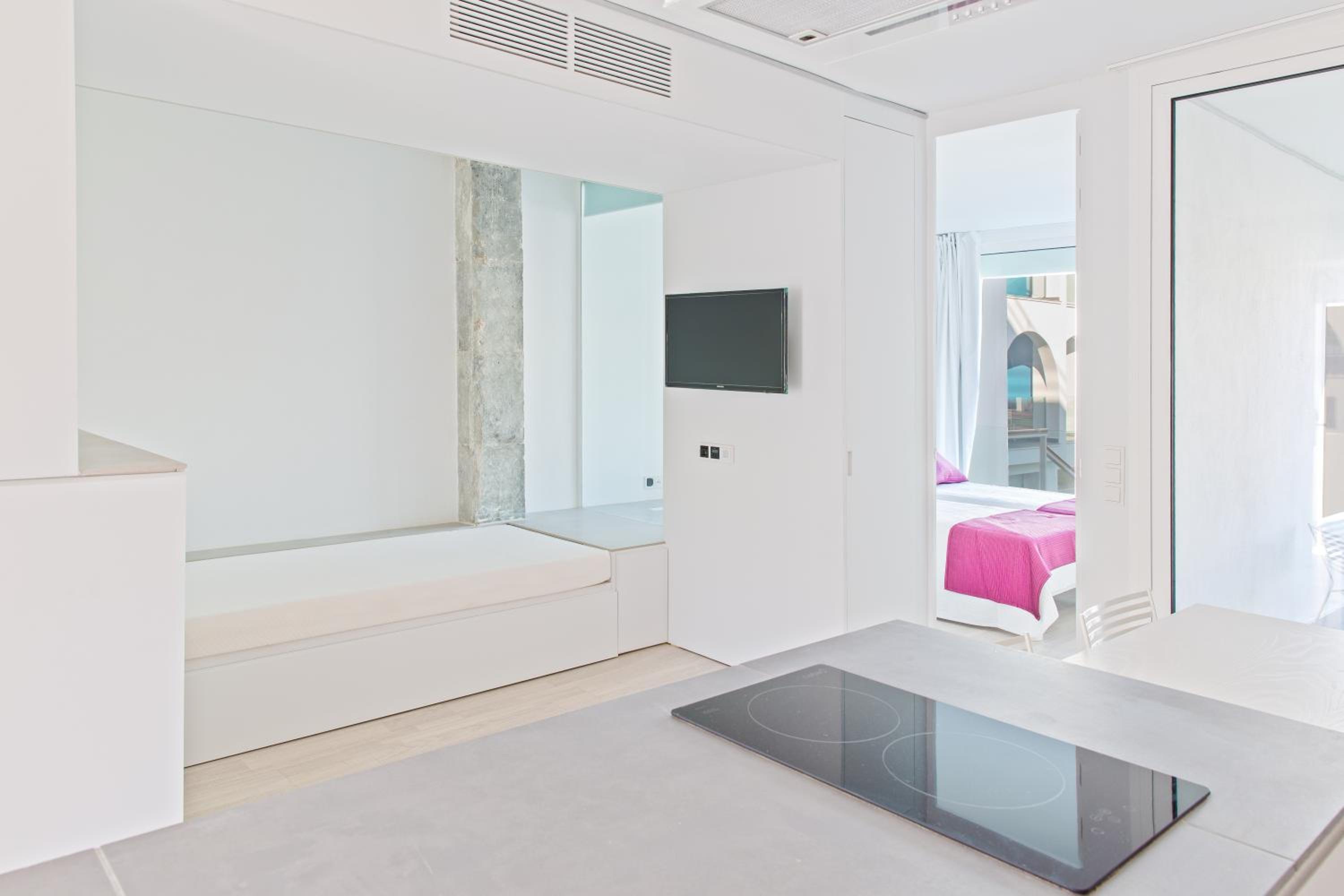Apartamento con vista a la piscina