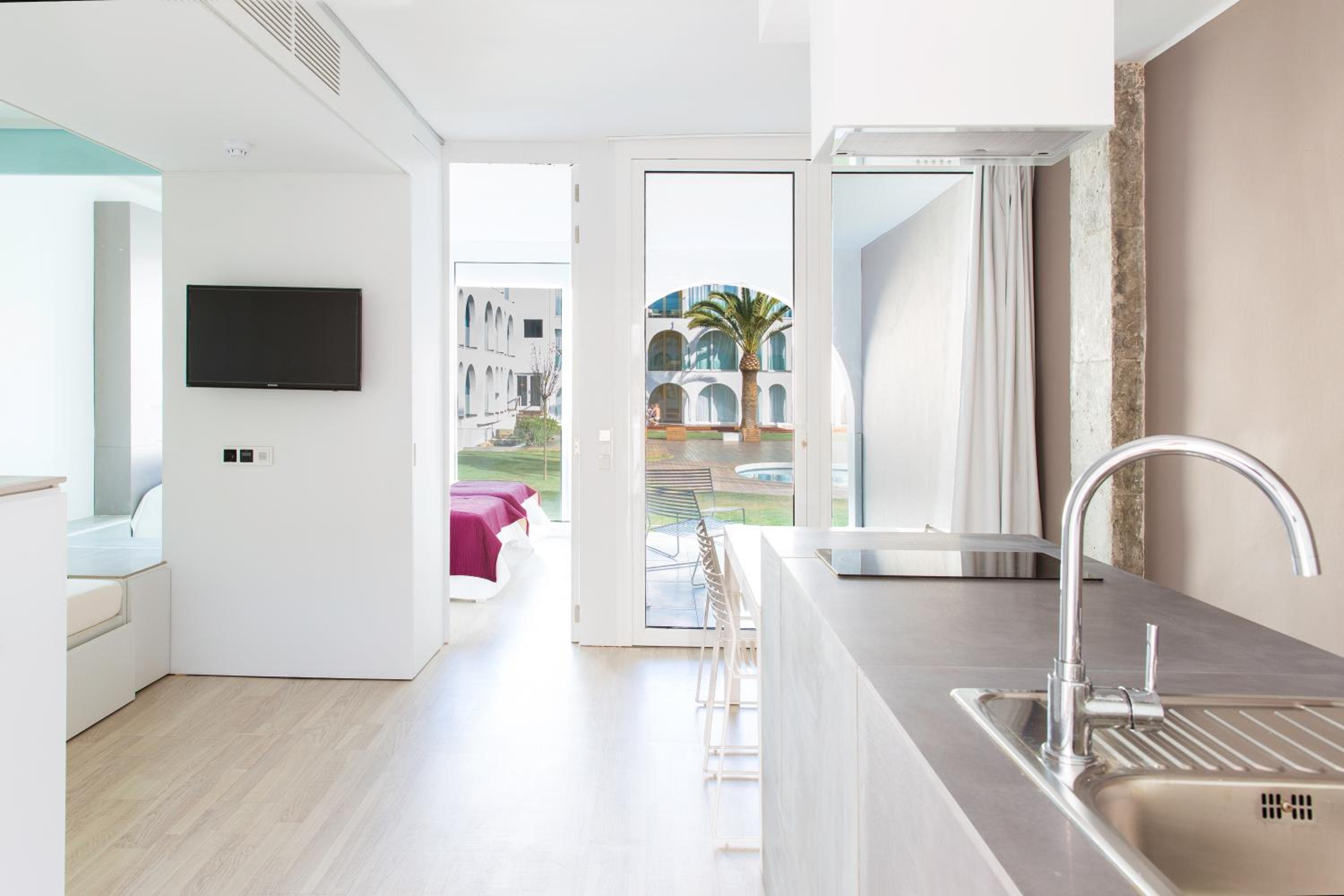 Apartamento con vista a la piscina