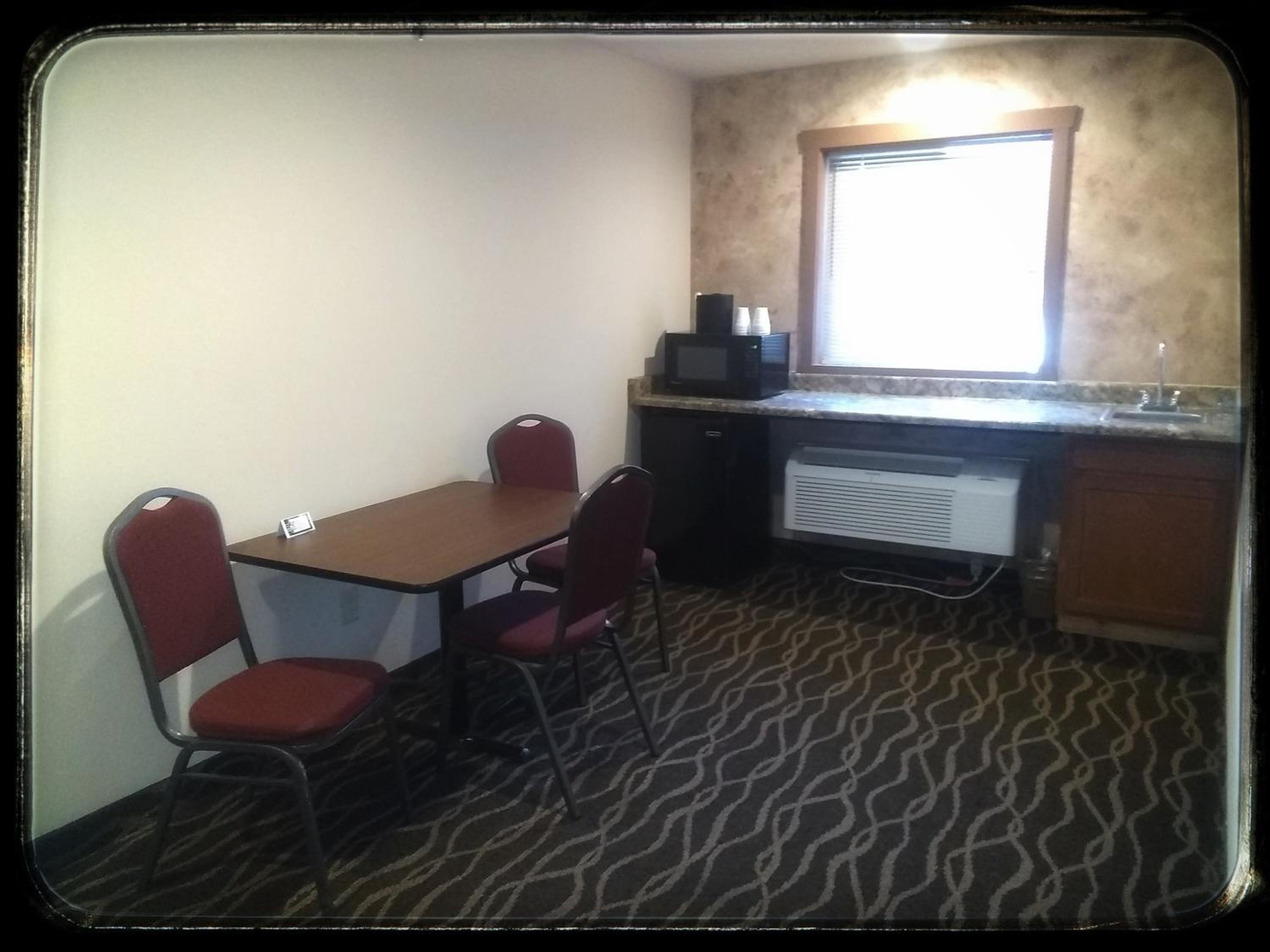 Deluxe King Room photo 1