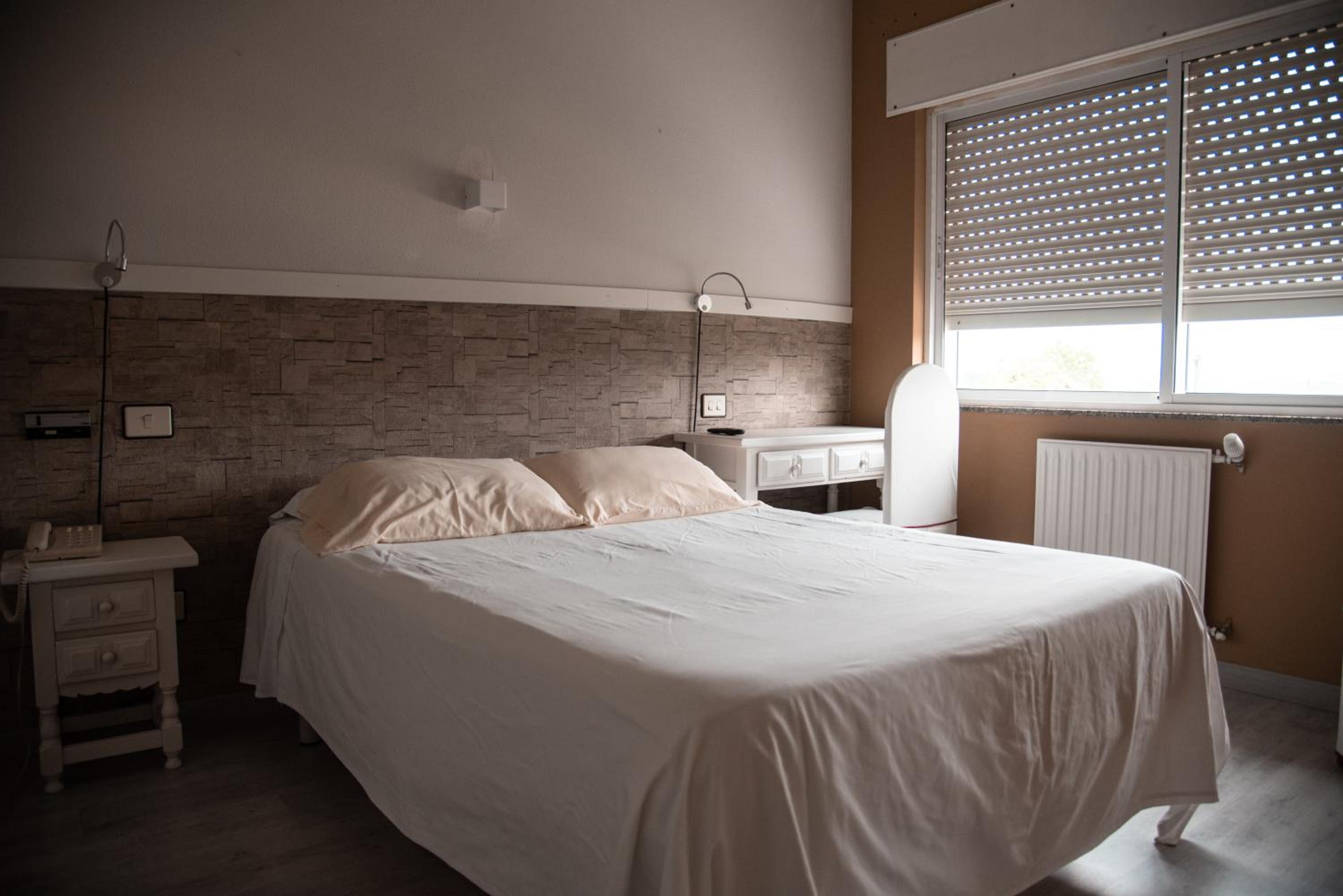 Twin Room - Photo 5