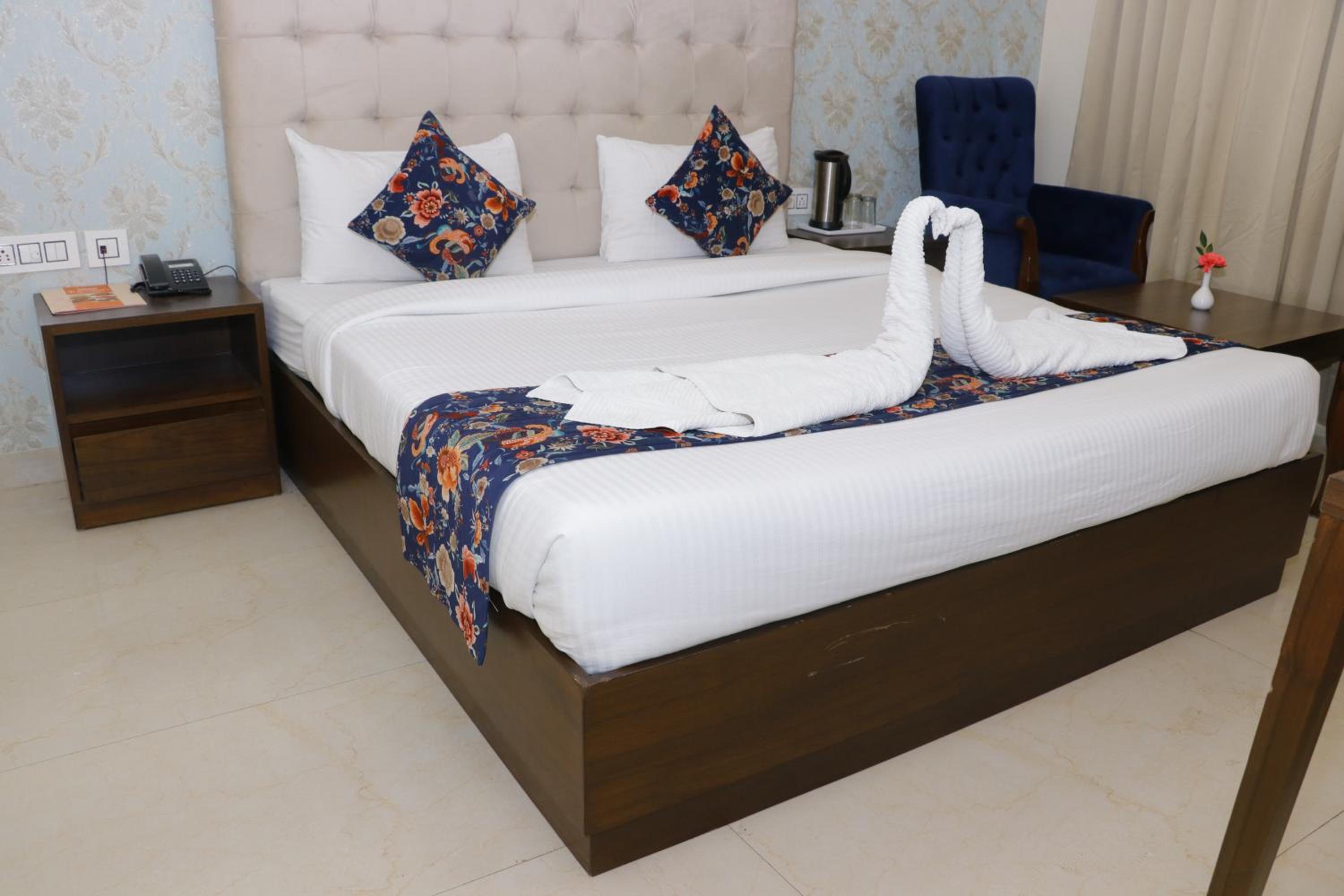 Superior King Room - Photo 1