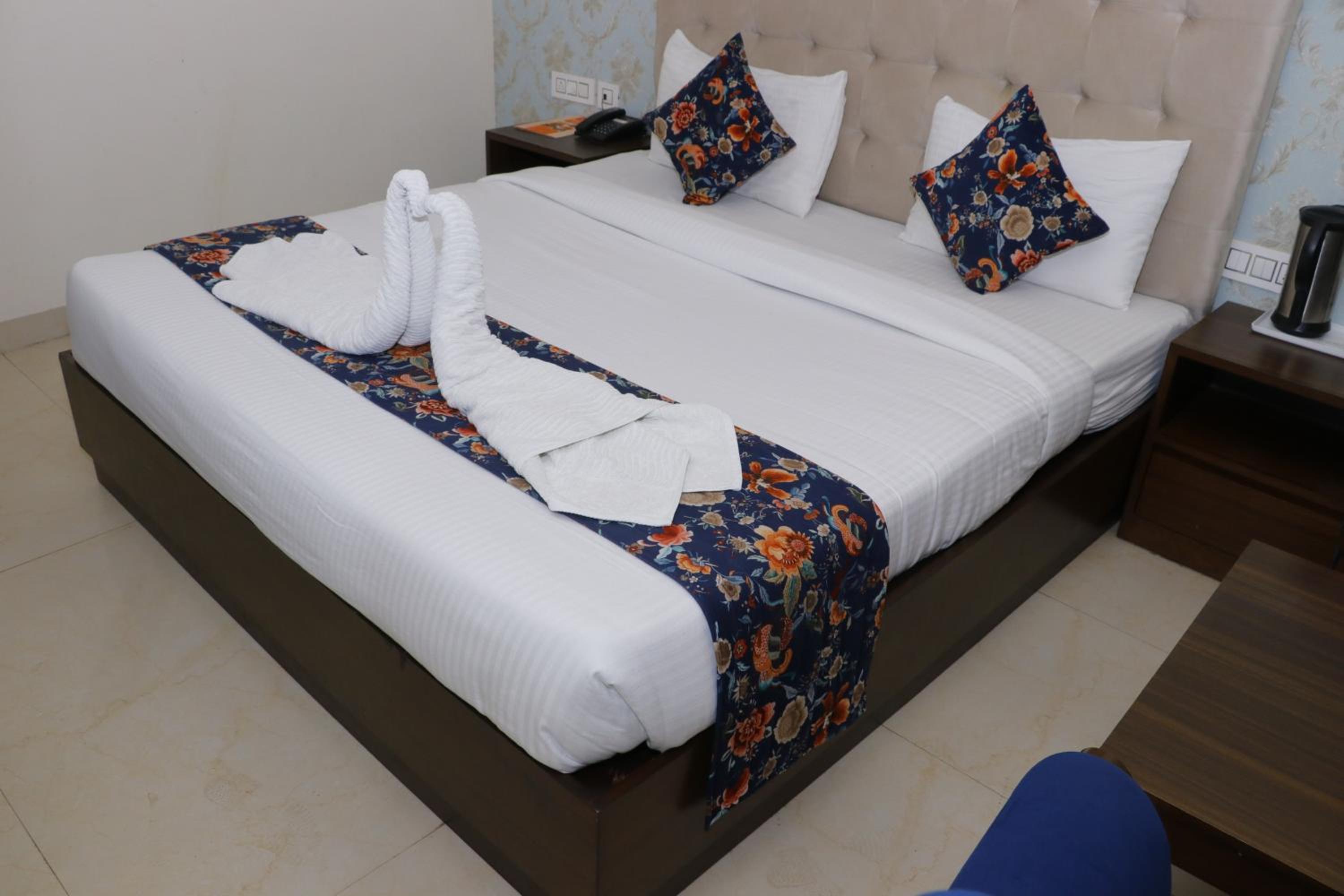 Deluxe Room - Photo 4
