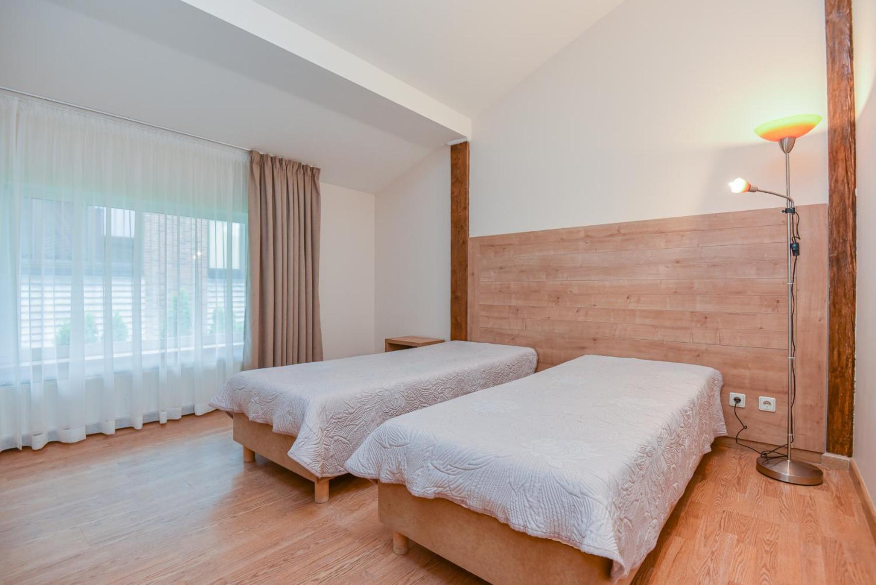 Twin Room - Photo 2