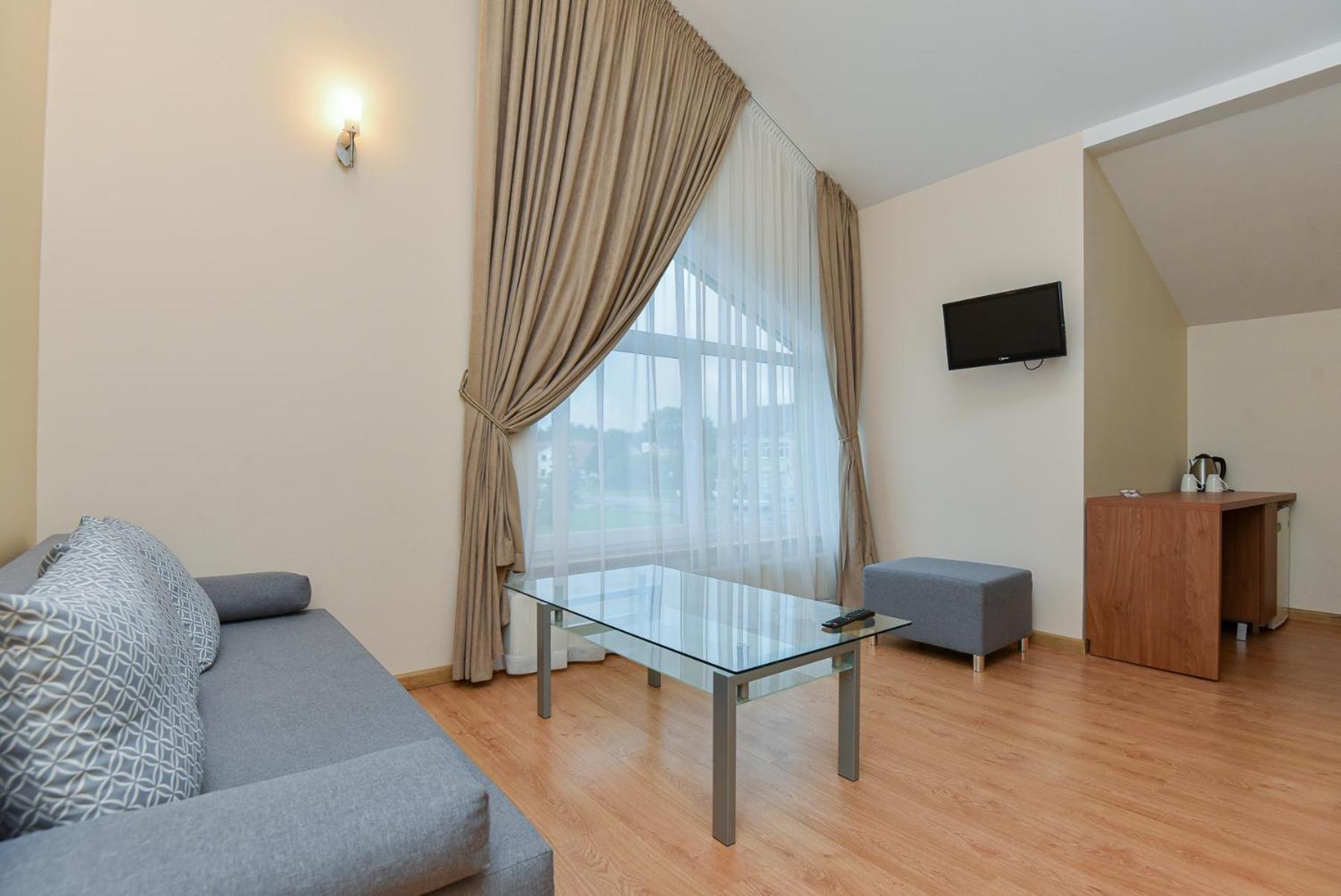 Double Room - Photo 6