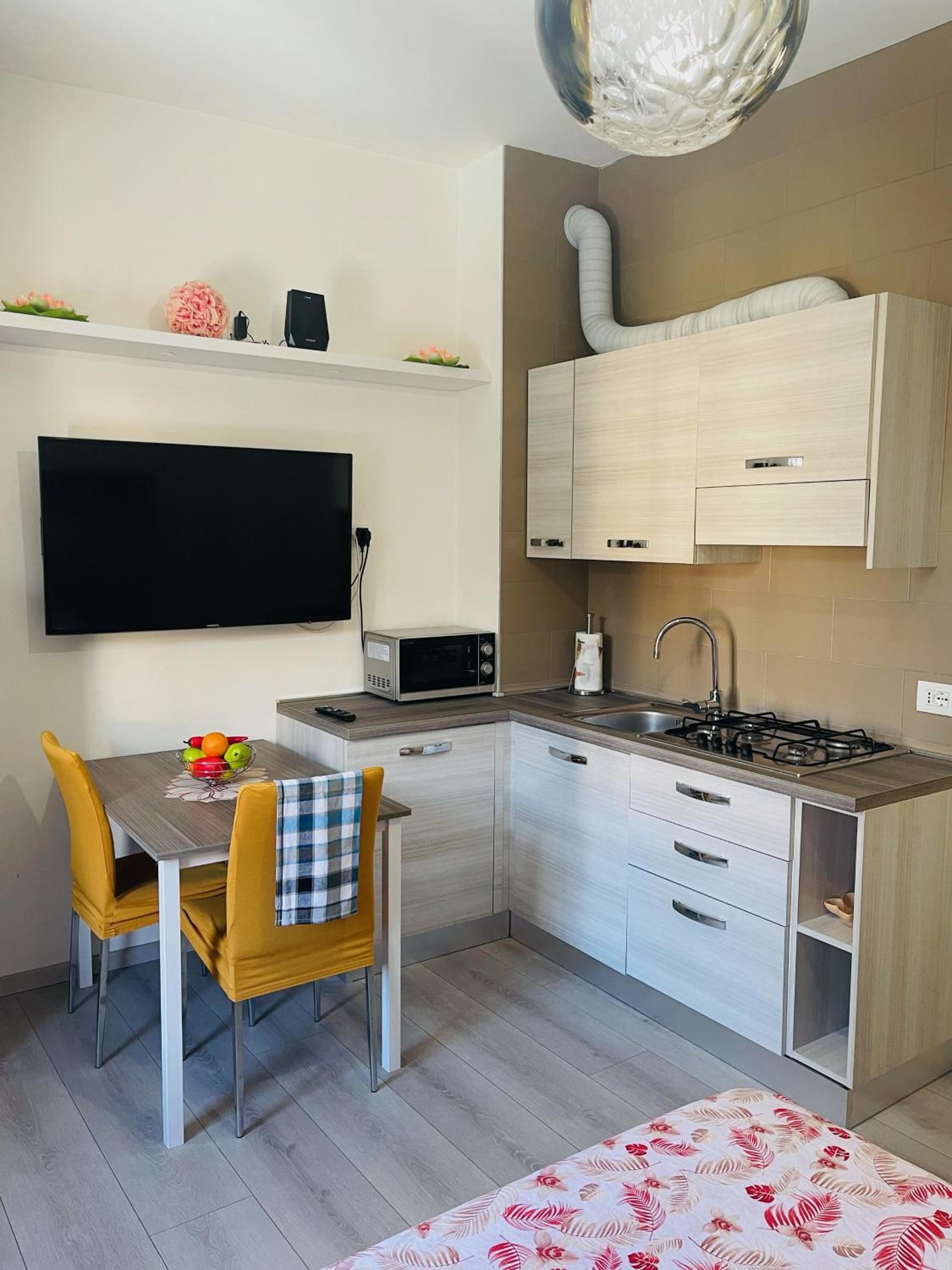 Studio Apartment photo 2