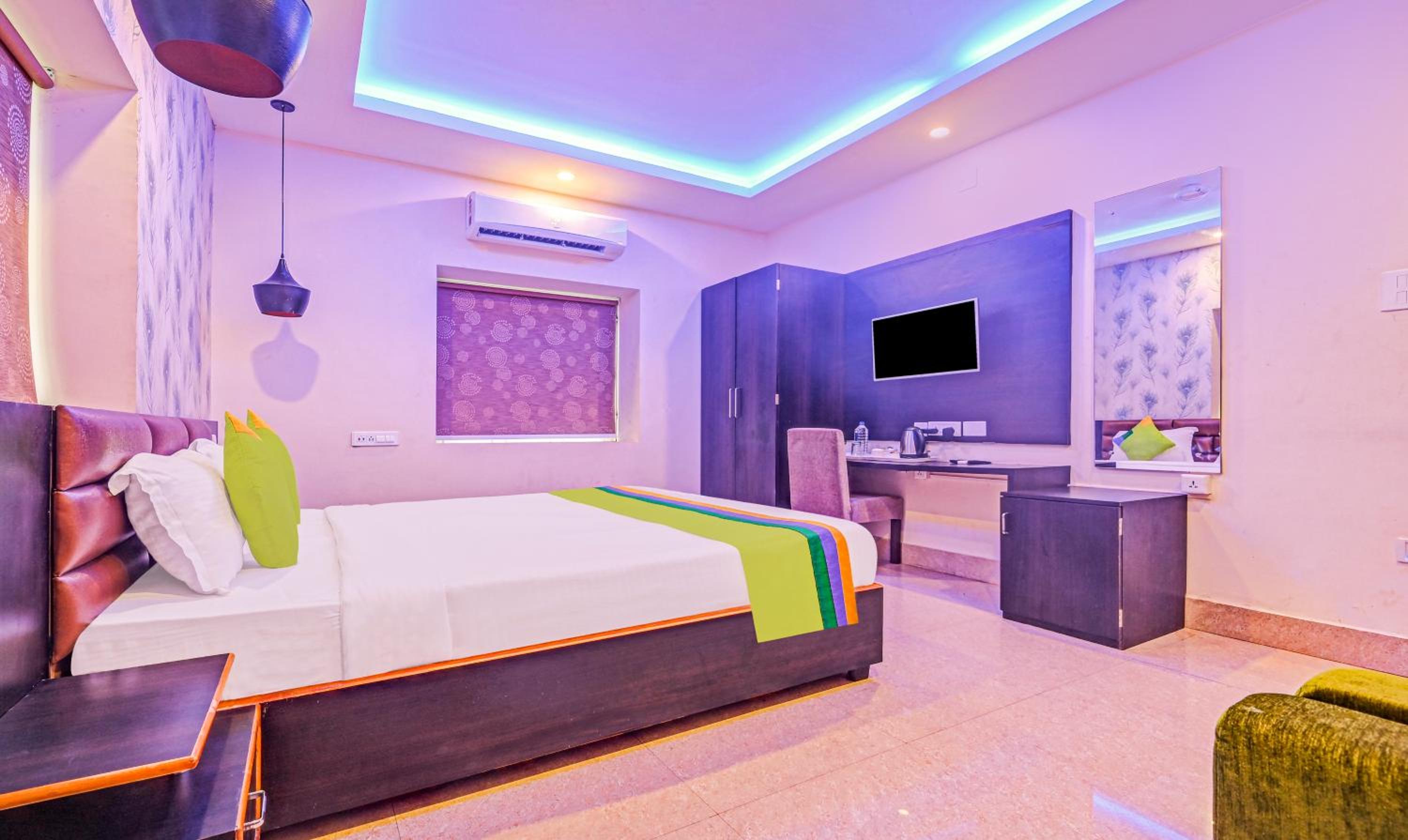 Deluxe Family Room photo 2