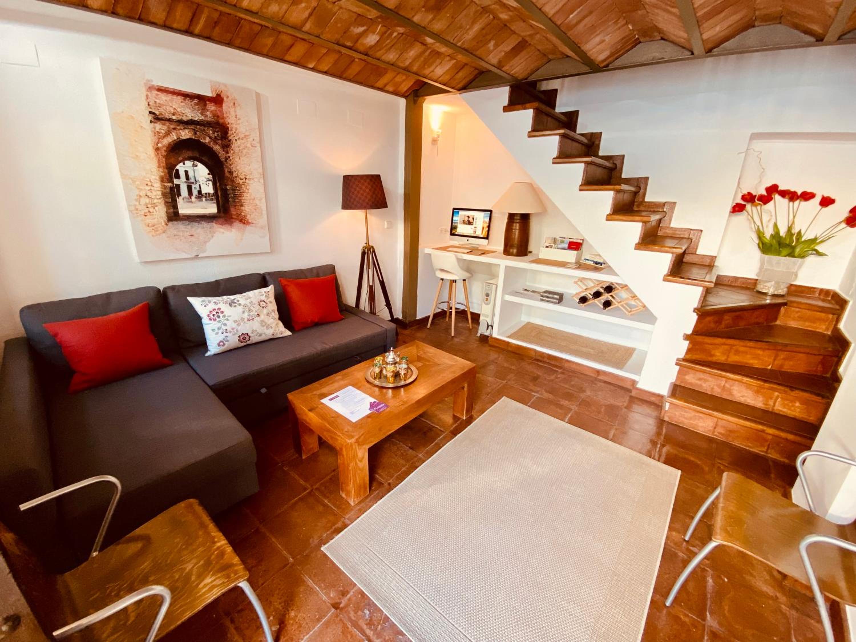 Two-Bedroom House - Photo 38