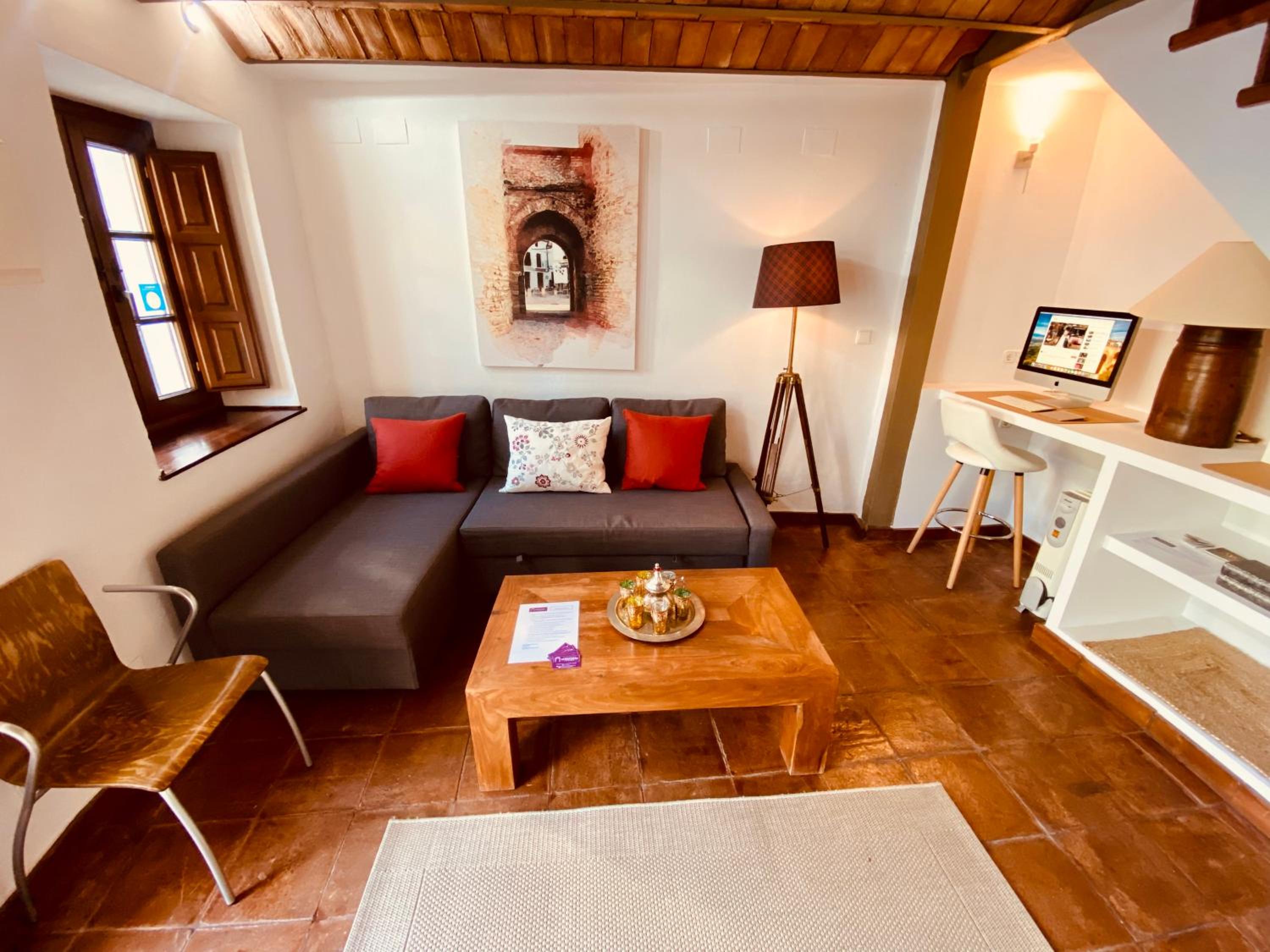 Two-Bedroom House - Photo 40
