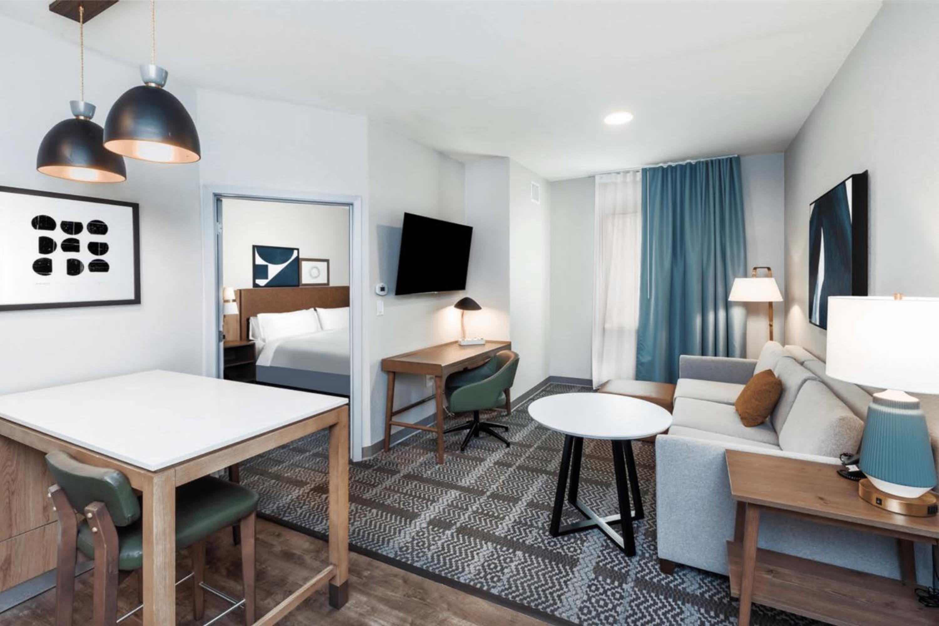 One-Bedroom King Suite - Photo 10