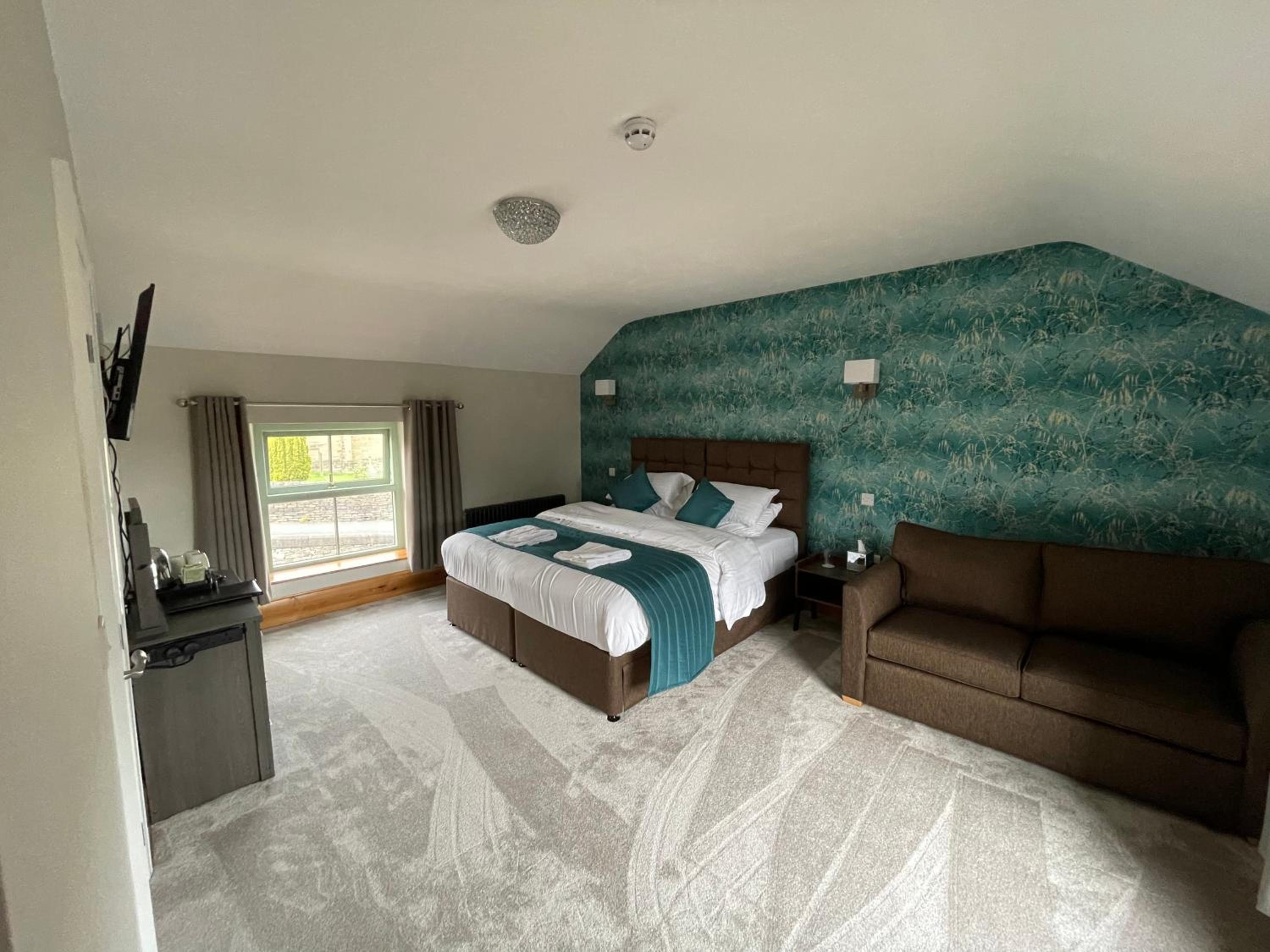 Family Room With Private Bathroom photo 3