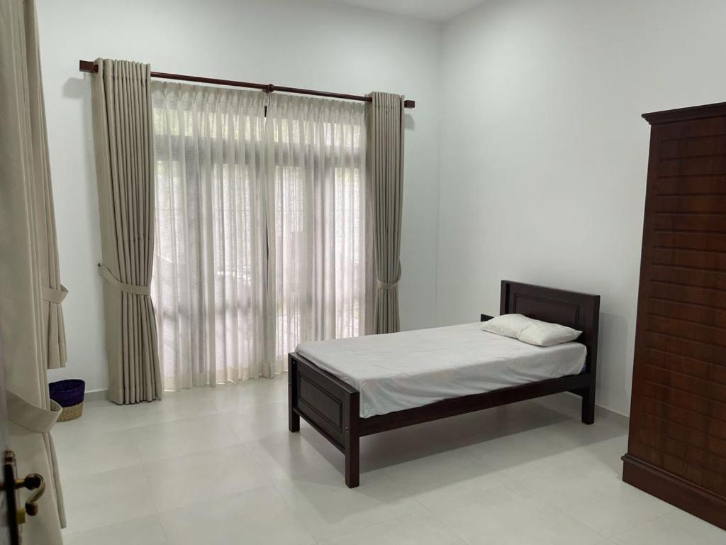 Single Room with Private Bathroom photo 3