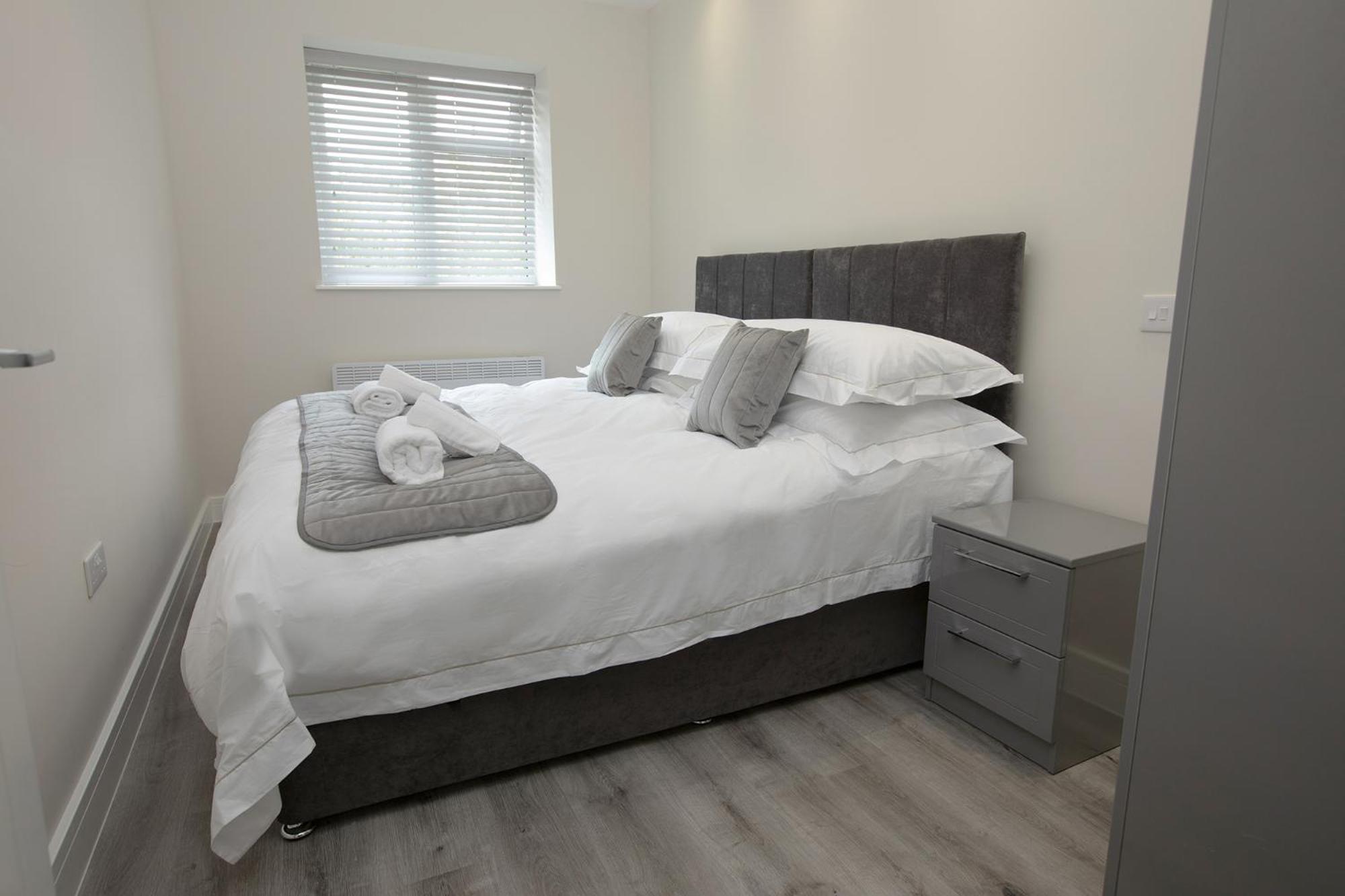 Lower Ground Level One-Bedroom Apartment
