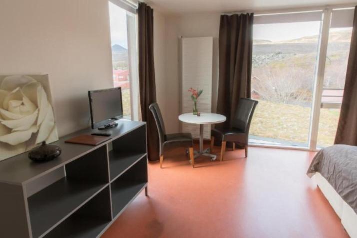 Double Room with Mountain View - Photo 6