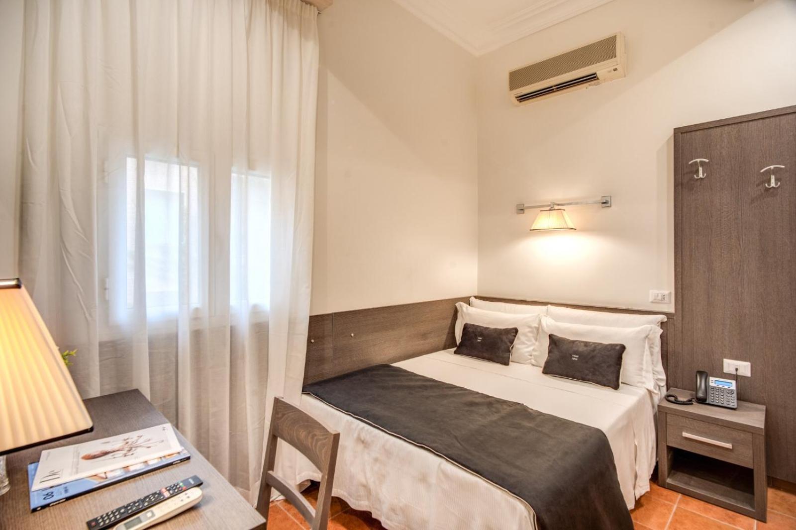 Single Room photo 1