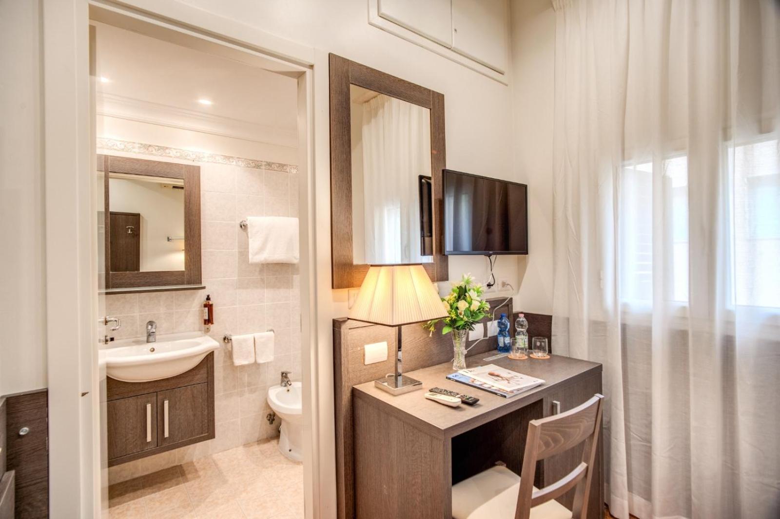 Single Room photo 2
