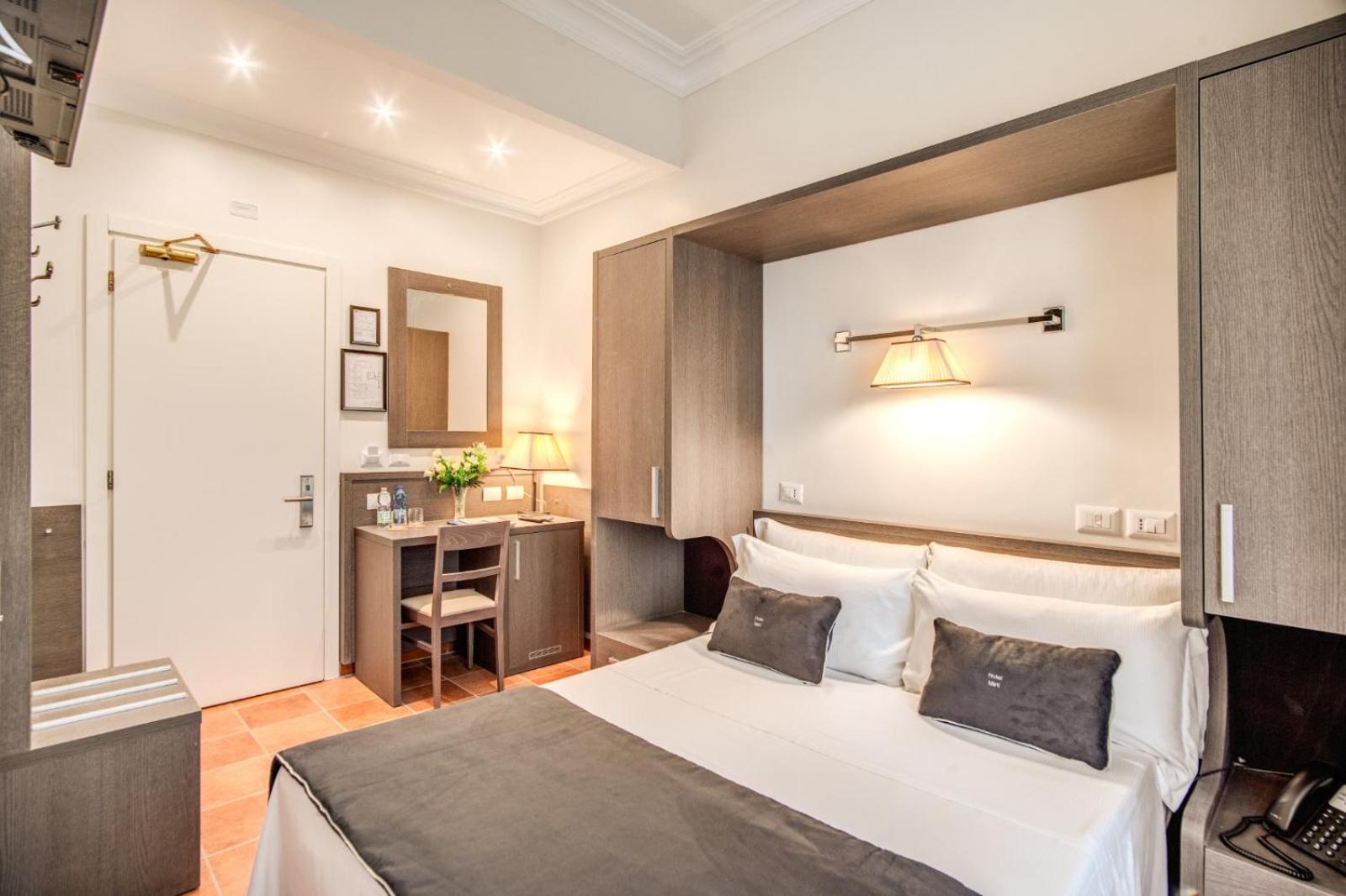 Economy Double Room photo 2