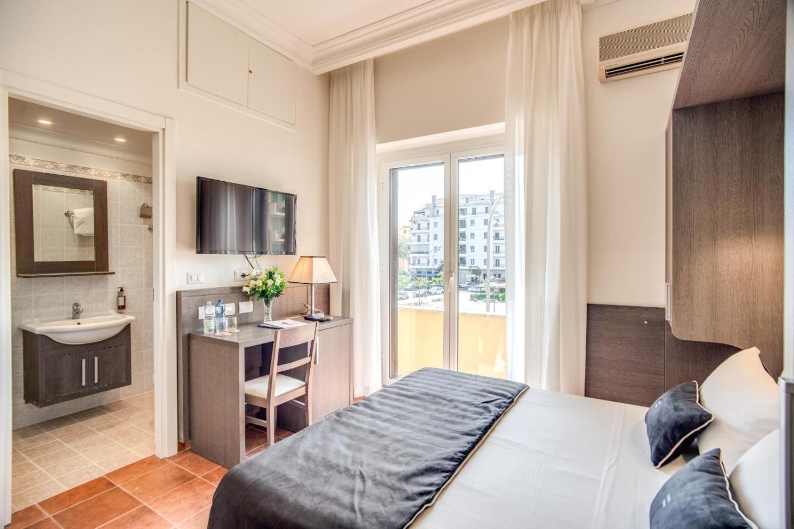 Double Room photo 3