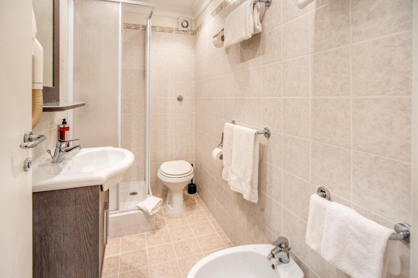Single Room photo 2