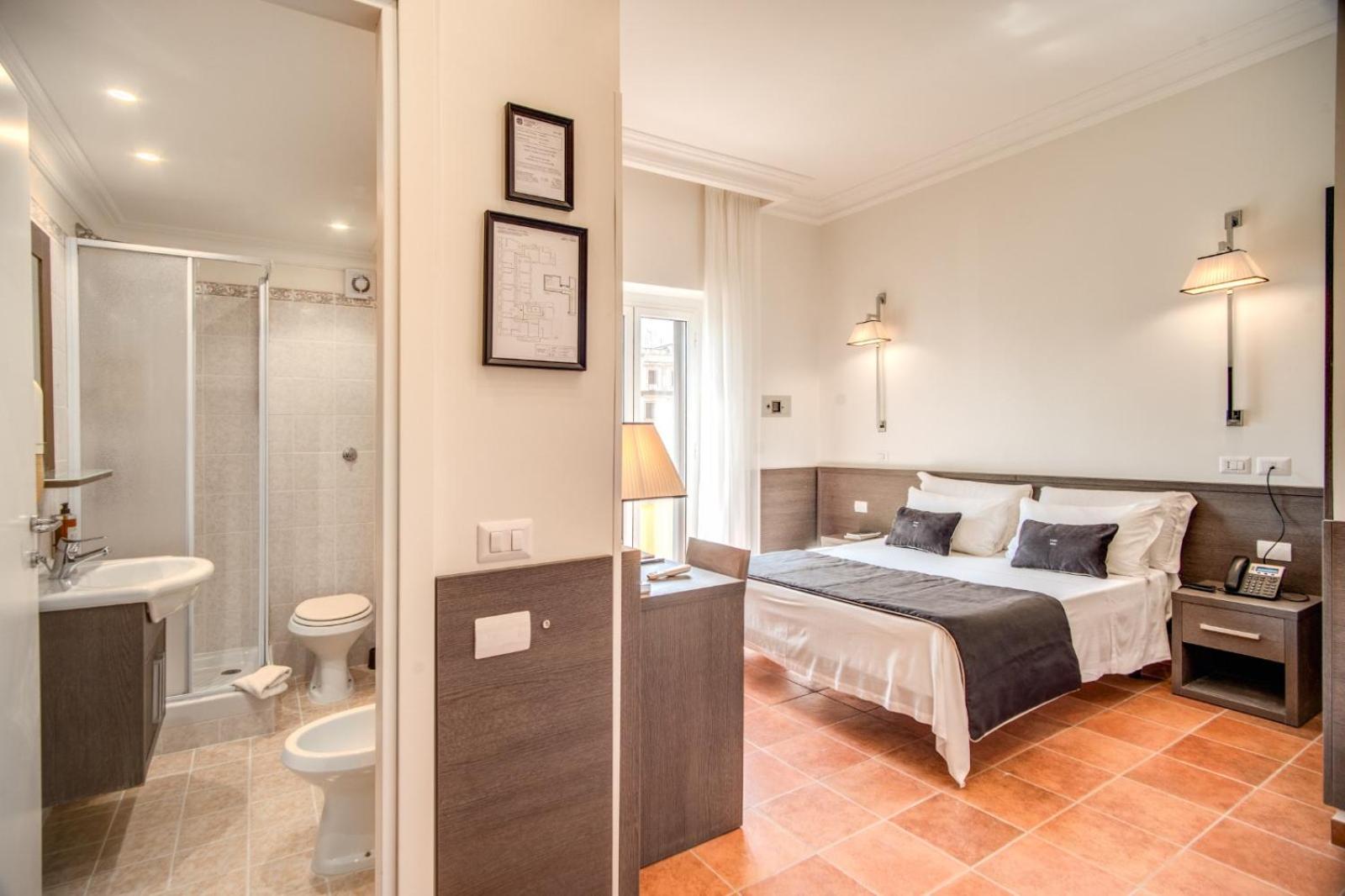 Double Room photo 2