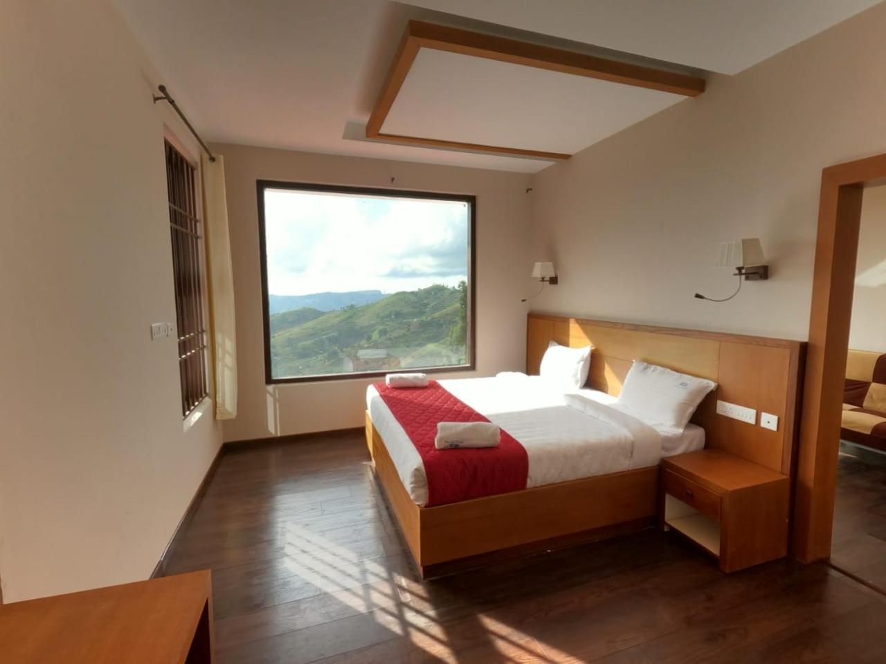 Suite with Mountain View - Photo 6