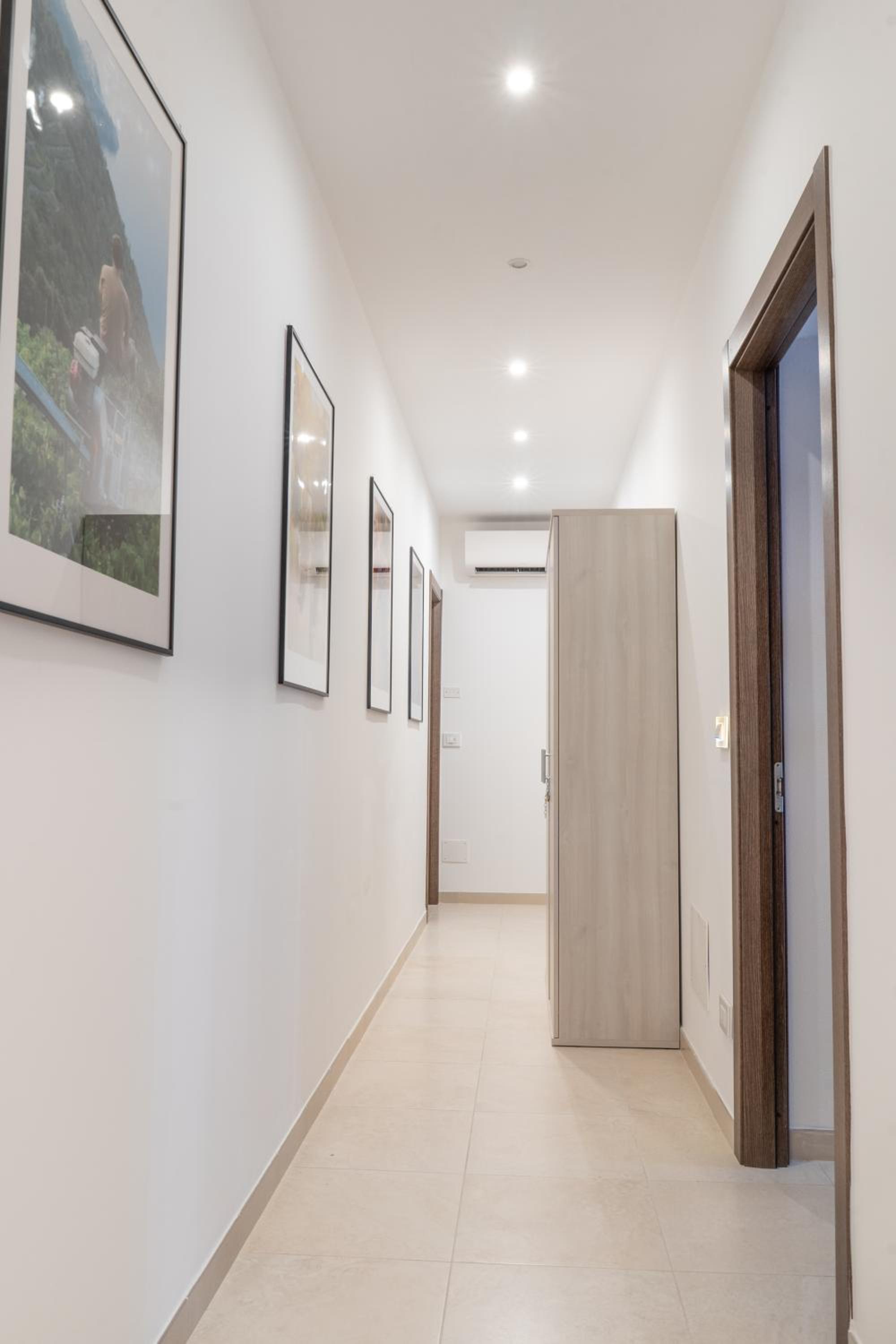Double Room with Private External Bathroom - Photo 5