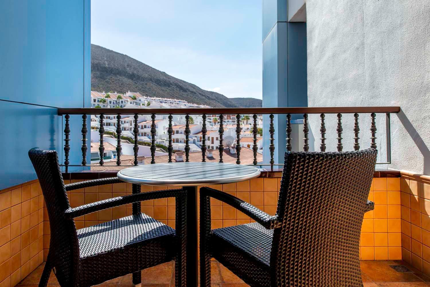 Suite with Mountain View - Photo 2