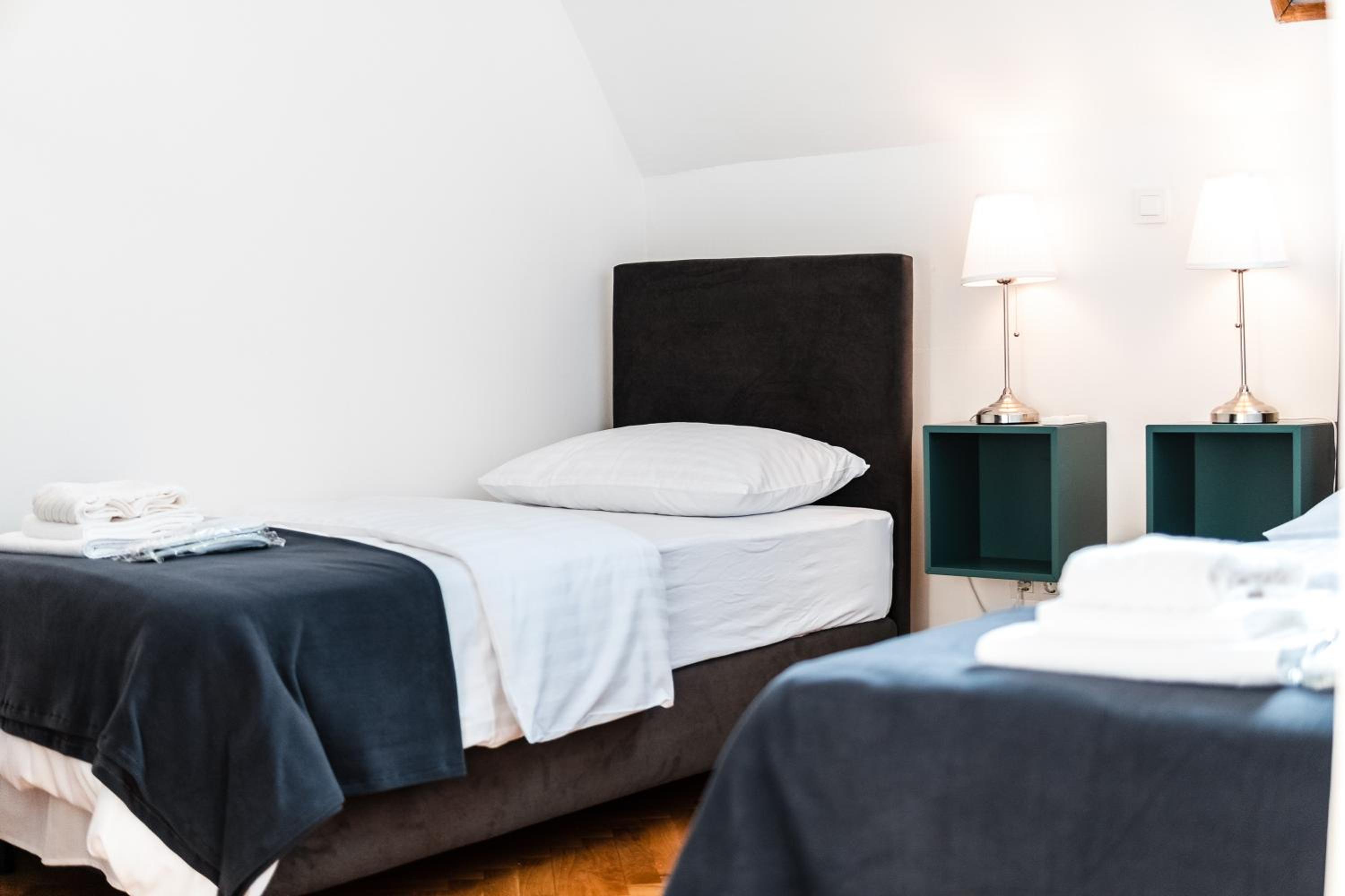 Three-Bedroom Apartment - Photo 9