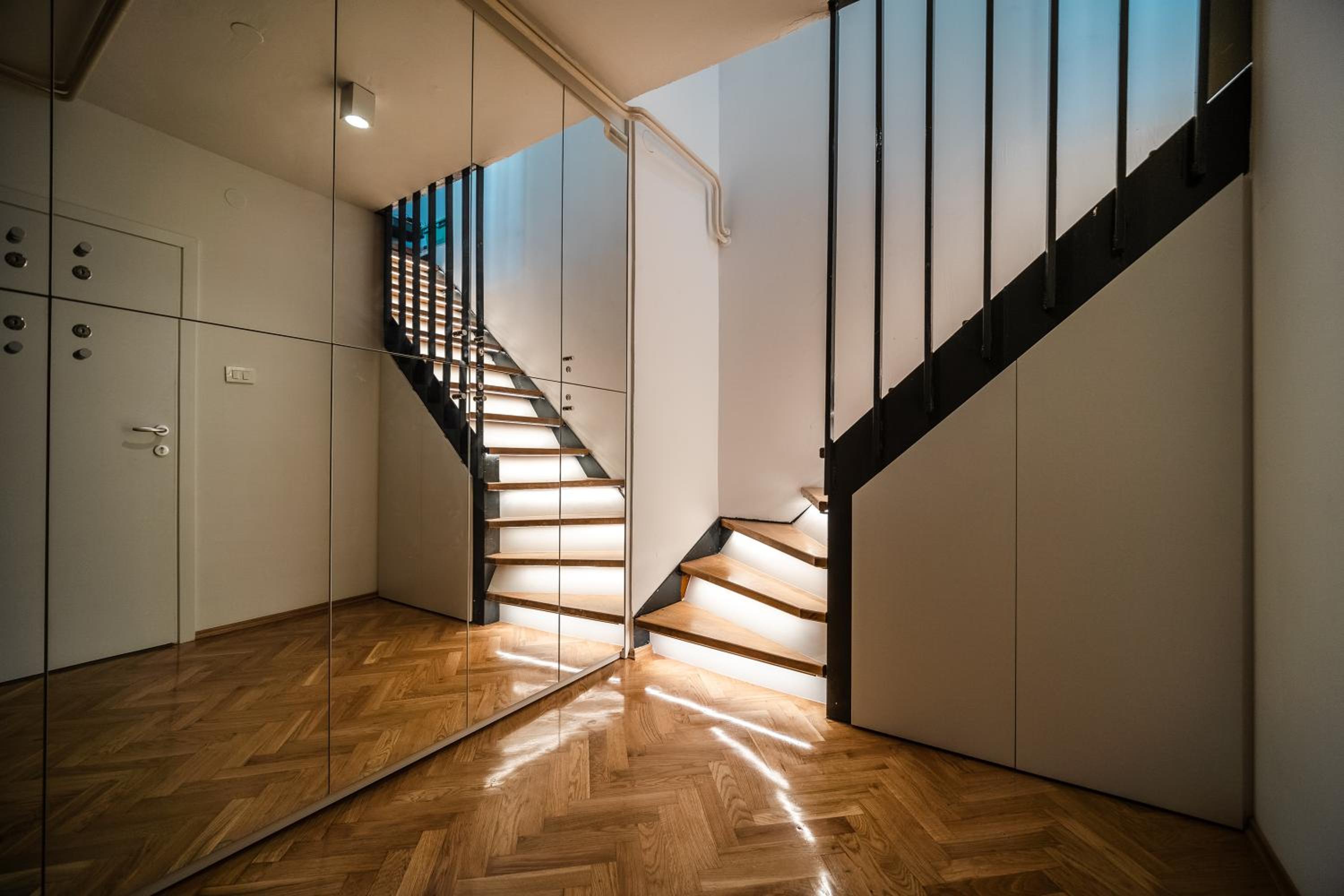 Three-Bedroom Apartment - Photo 25