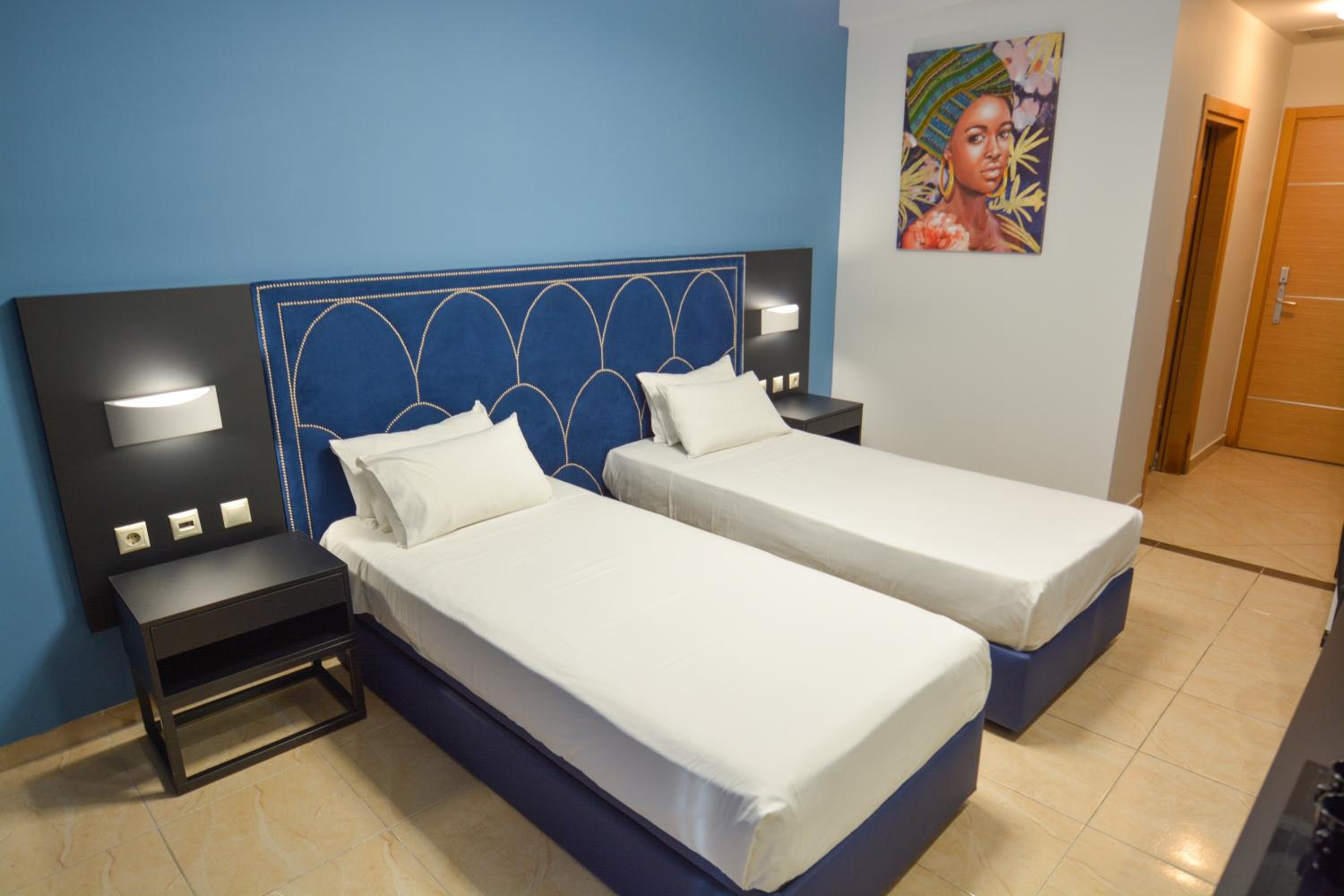 Standard Twin Room - Photo 10